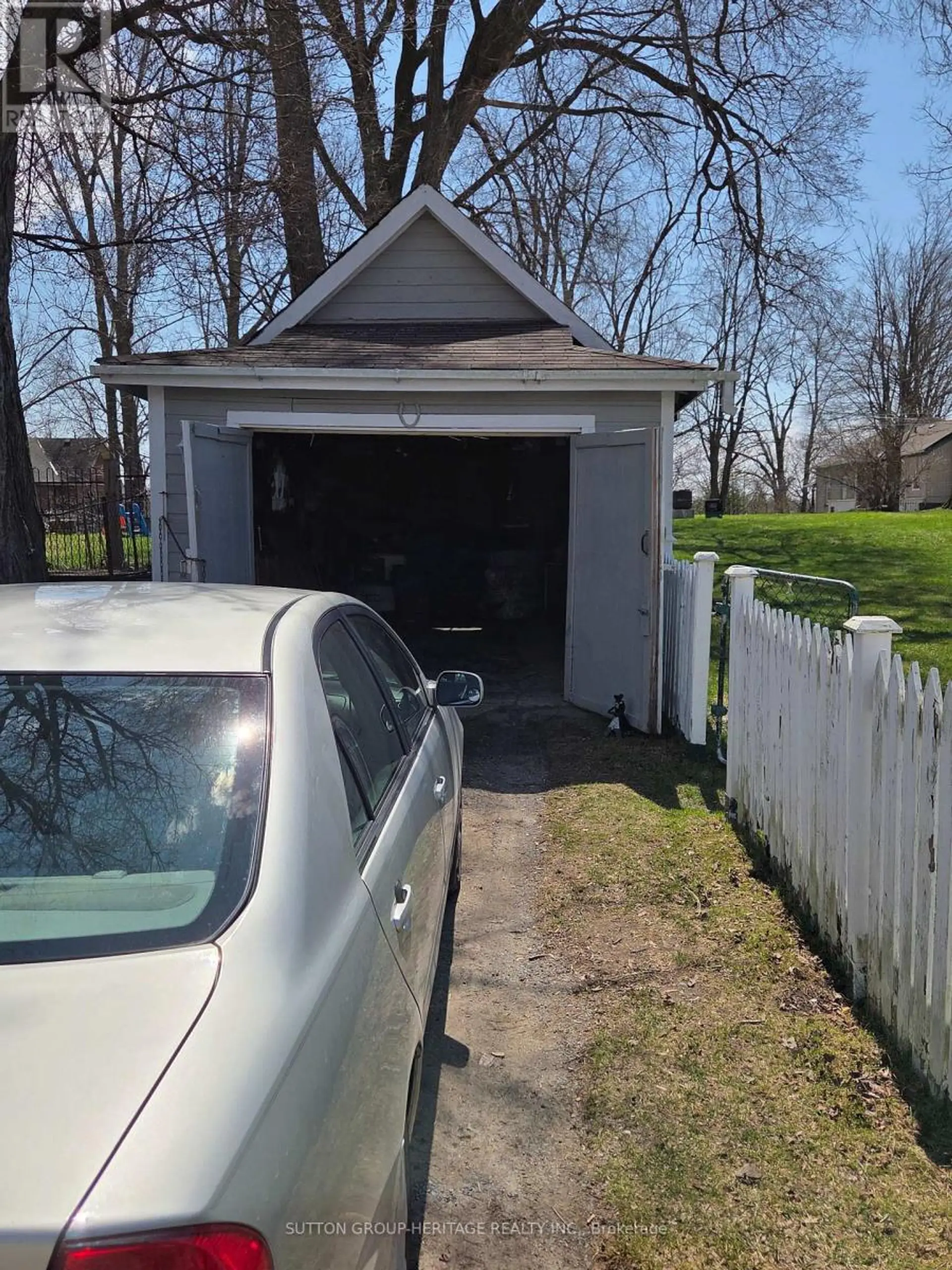54 MUNRO STREET - Image 2