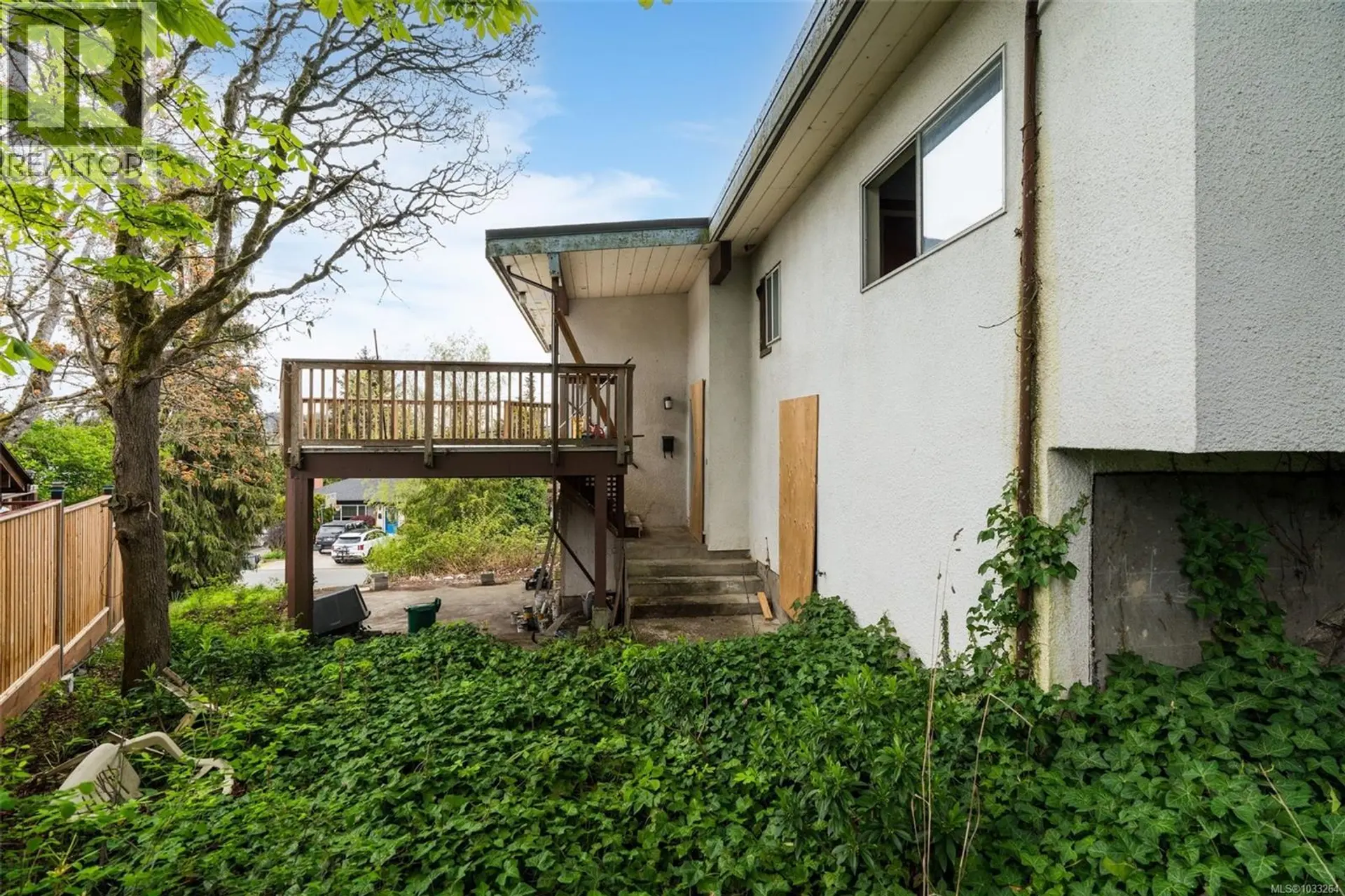 Property at 247 Glenairlie Dr, View Royal, BC