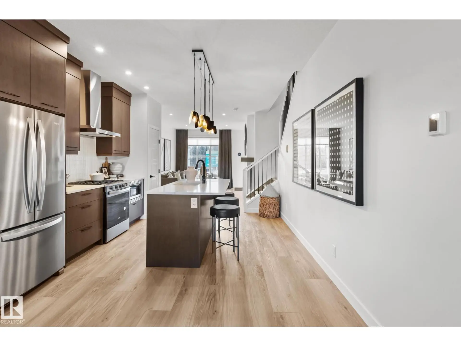 12532 35 AV SW - Image 2