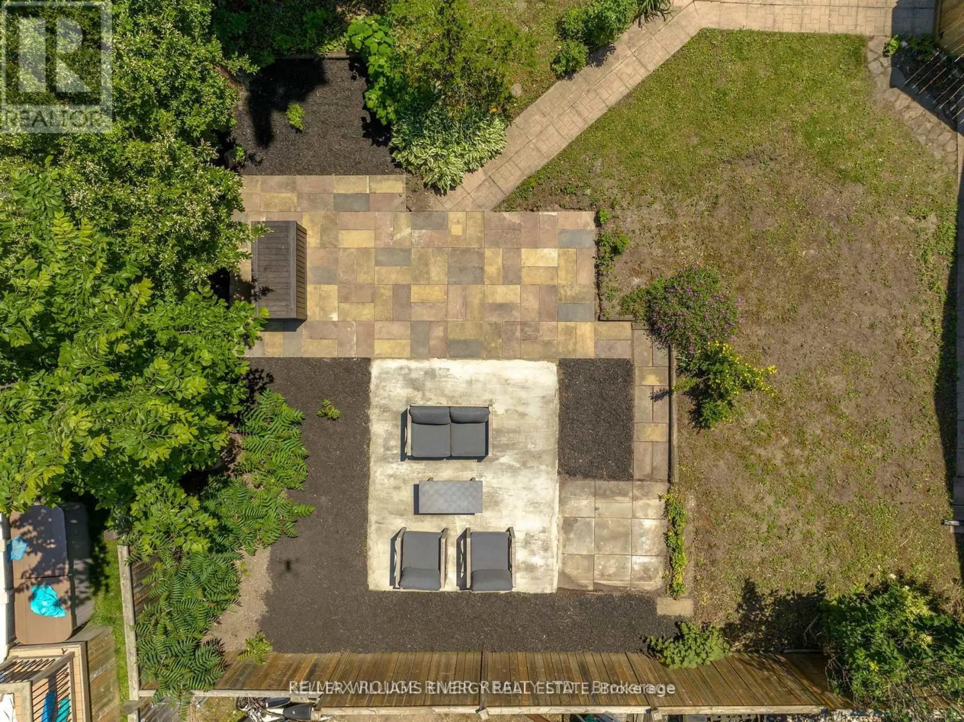 267 LIBERTY STREET N - Image 20