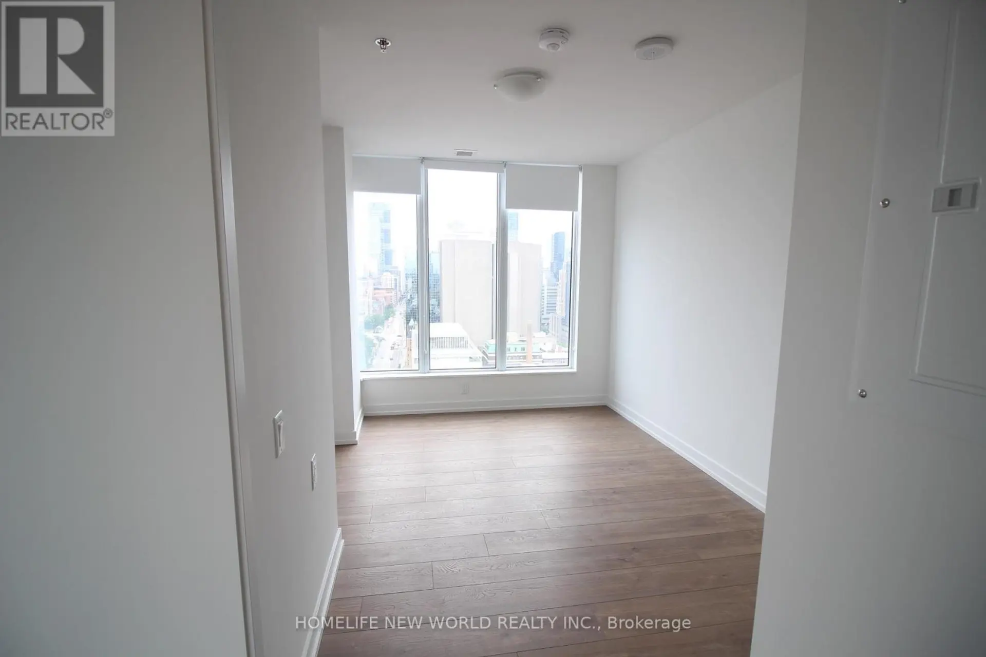 #906 203 COLLEGE STREET - Image 7