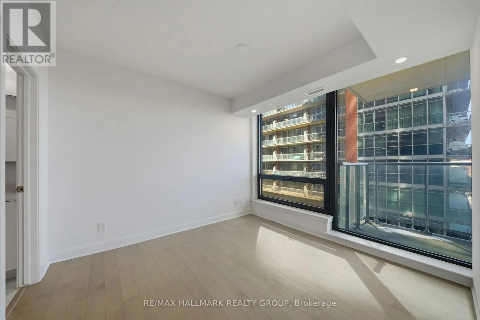 #1407 180 GEORGE STREET - Image 15