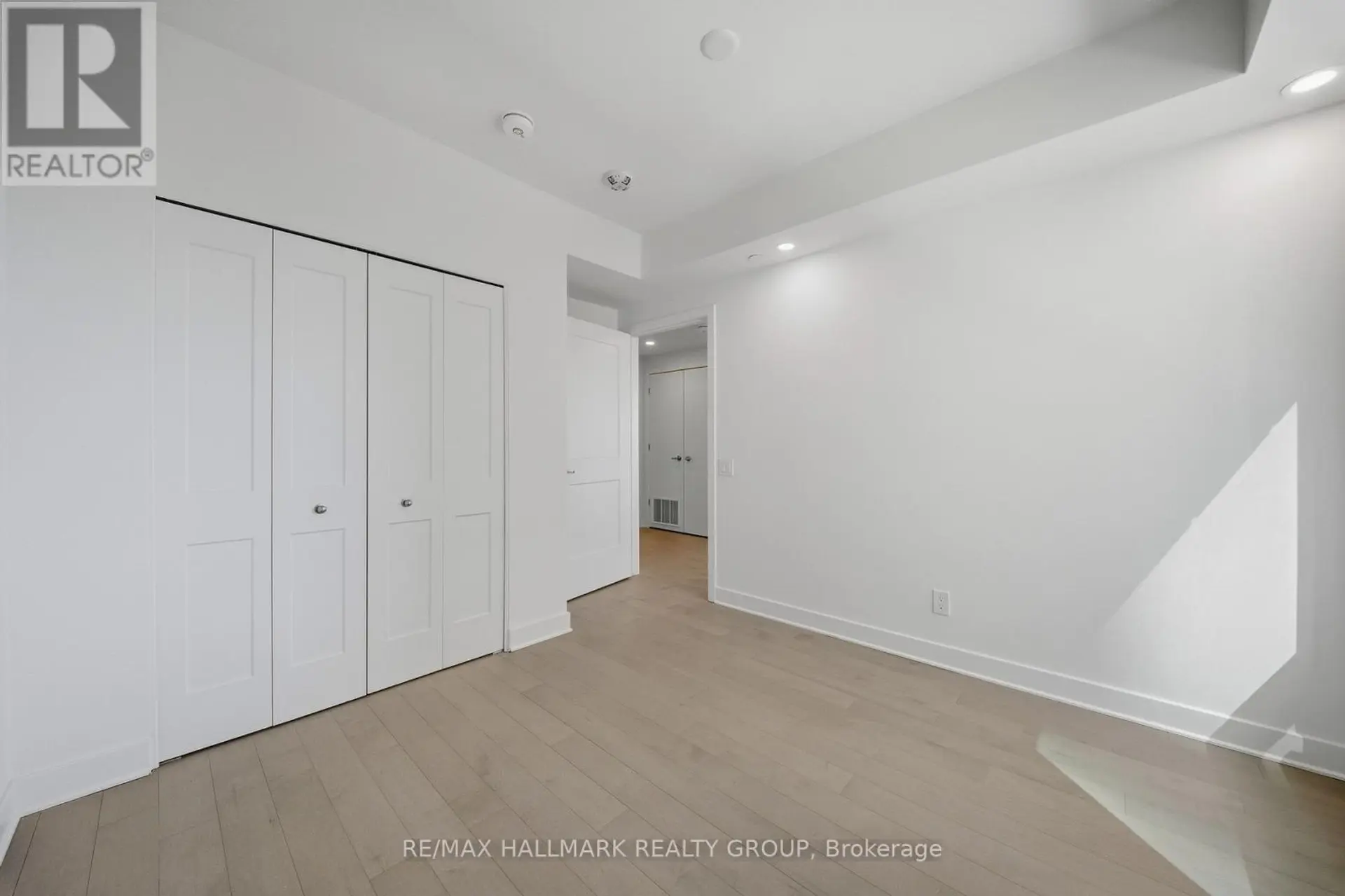 #1407 180 GEORGE STREET - Image 19