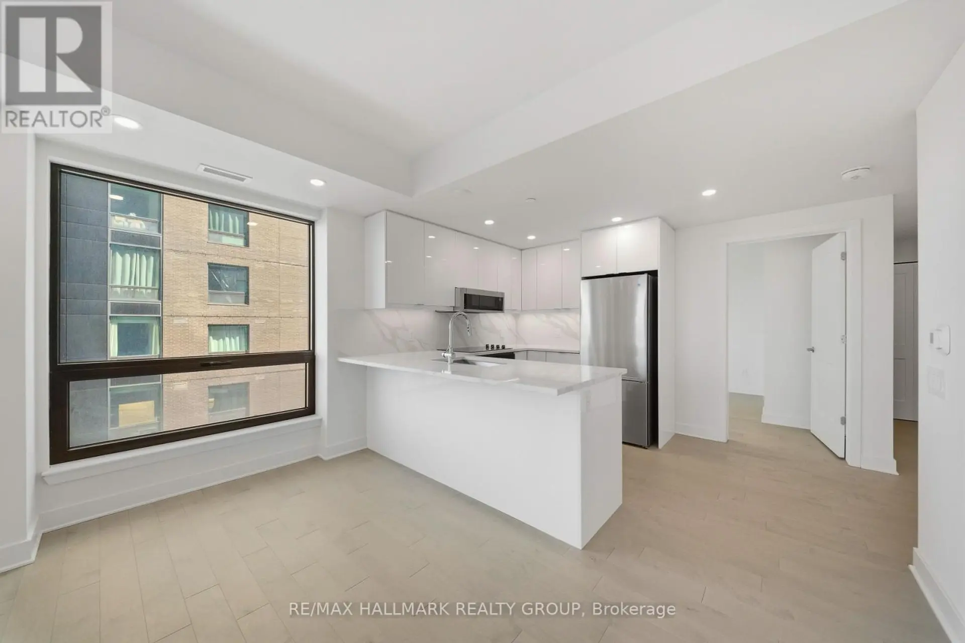 #1407 180 GEORGE STREET - Image 6