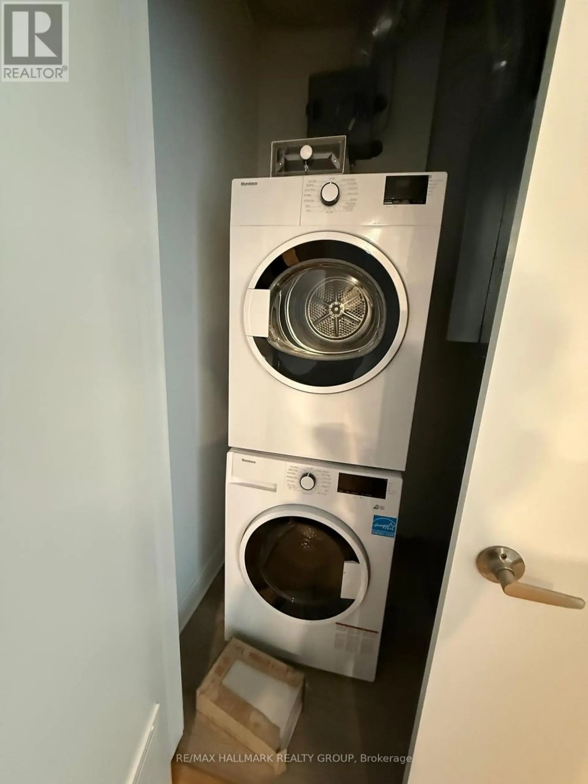 #1004 180 GEORGE STREET - Image 15