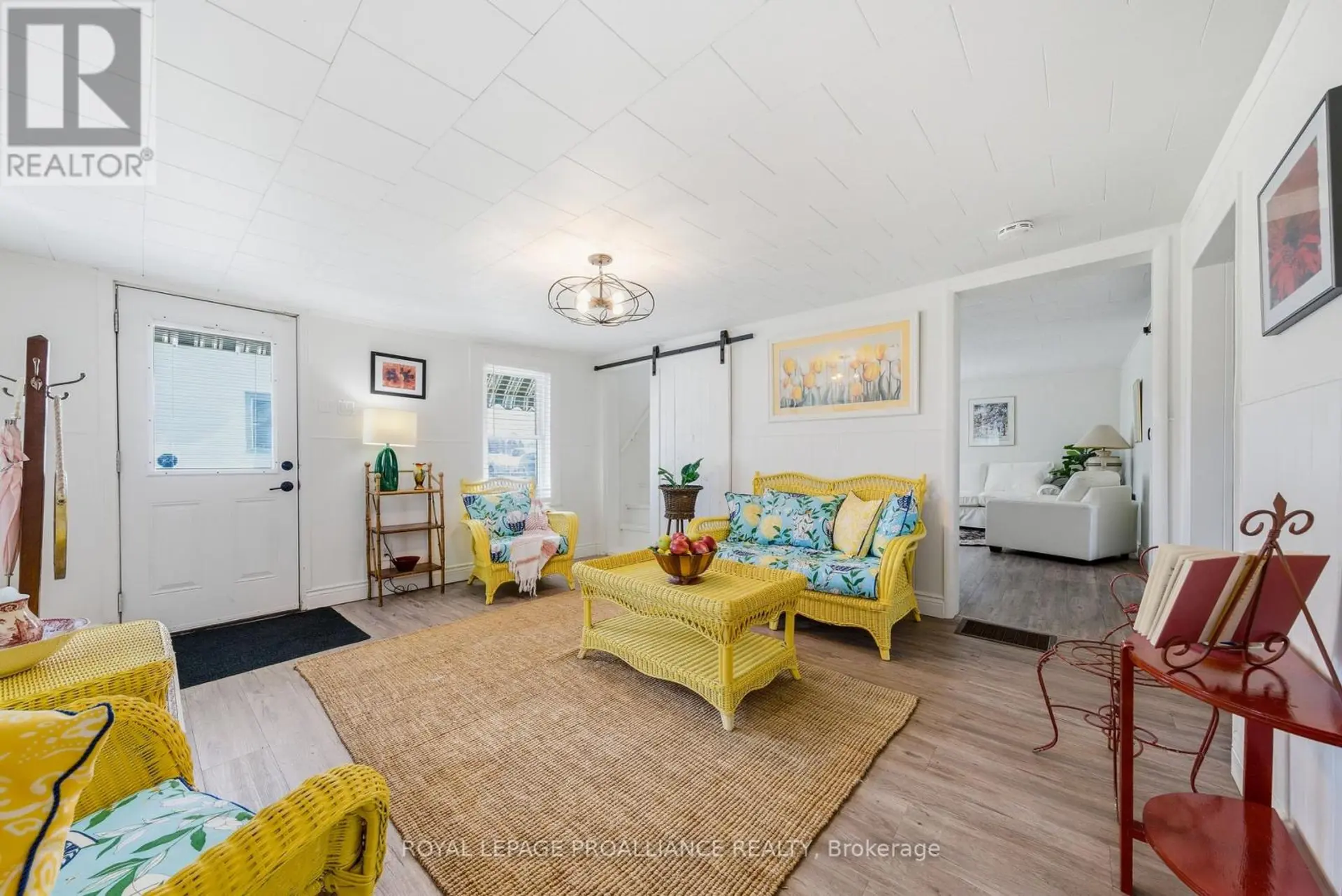 392 PICTON MAIN STREET - Image 2