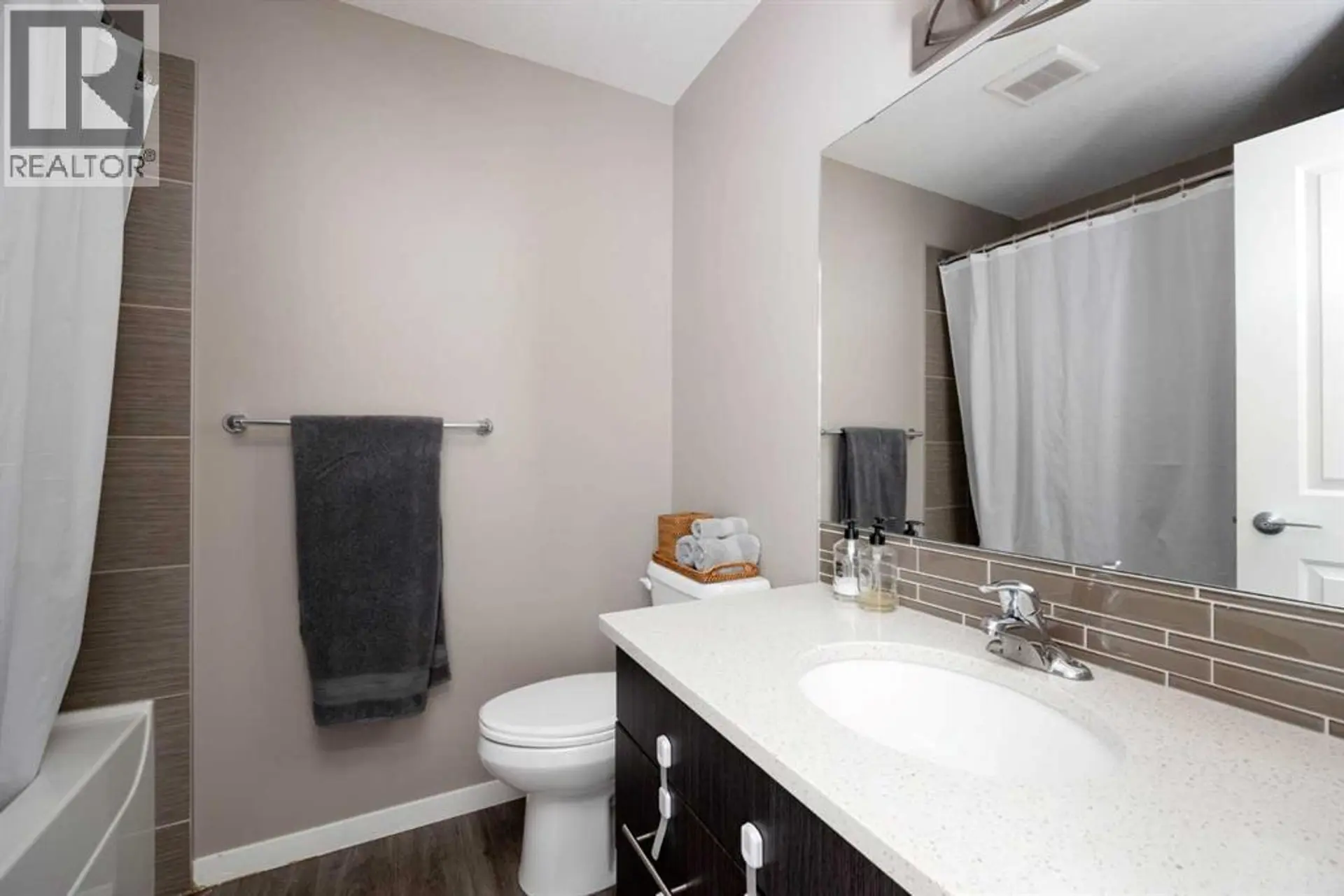 #14 711 BEACON HILL DRIVE - Image 13