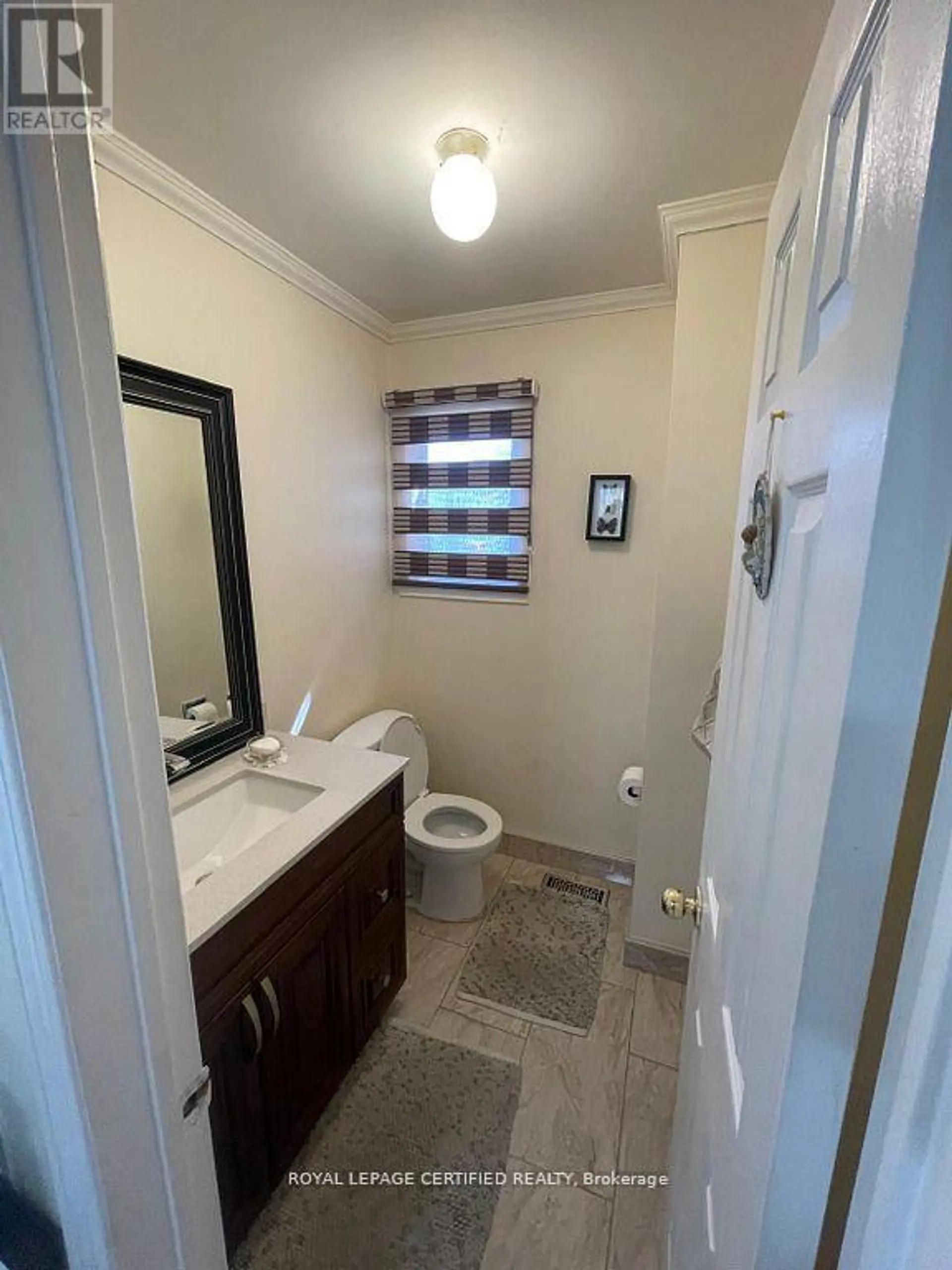 42 WOOLISTON CRESCENT - Image 4