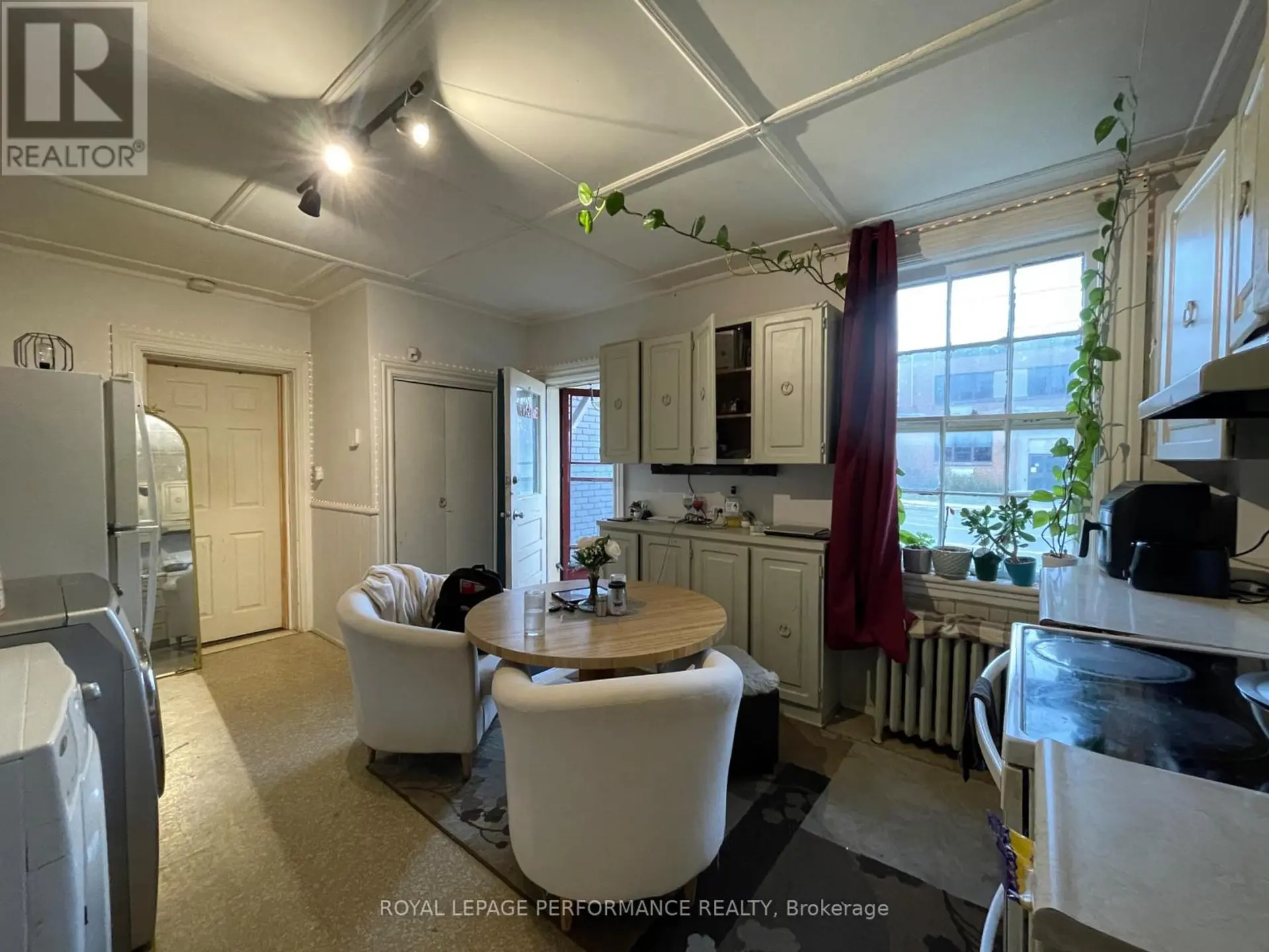 402 PITT STREET - Image 10