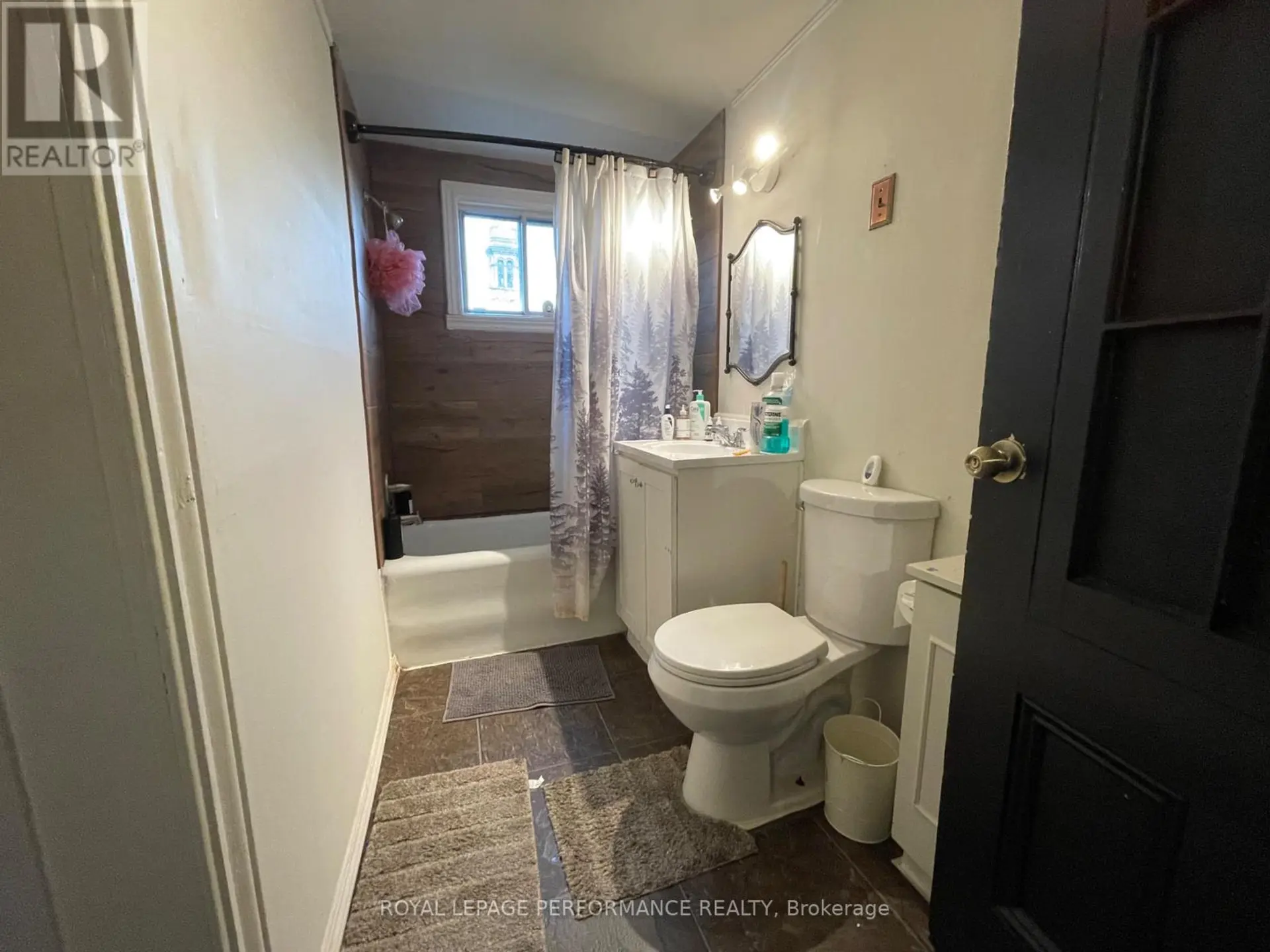 402 PITT STREET - Image 12