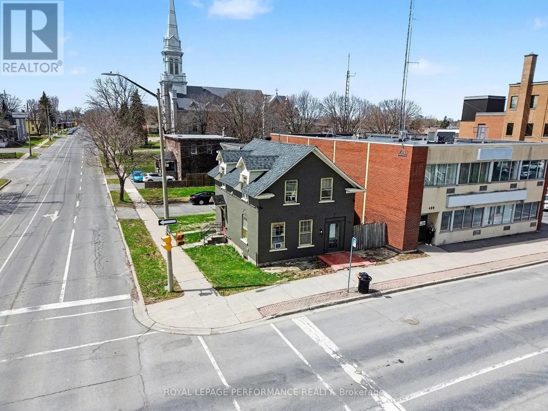 402 PITT STREET - Image 7