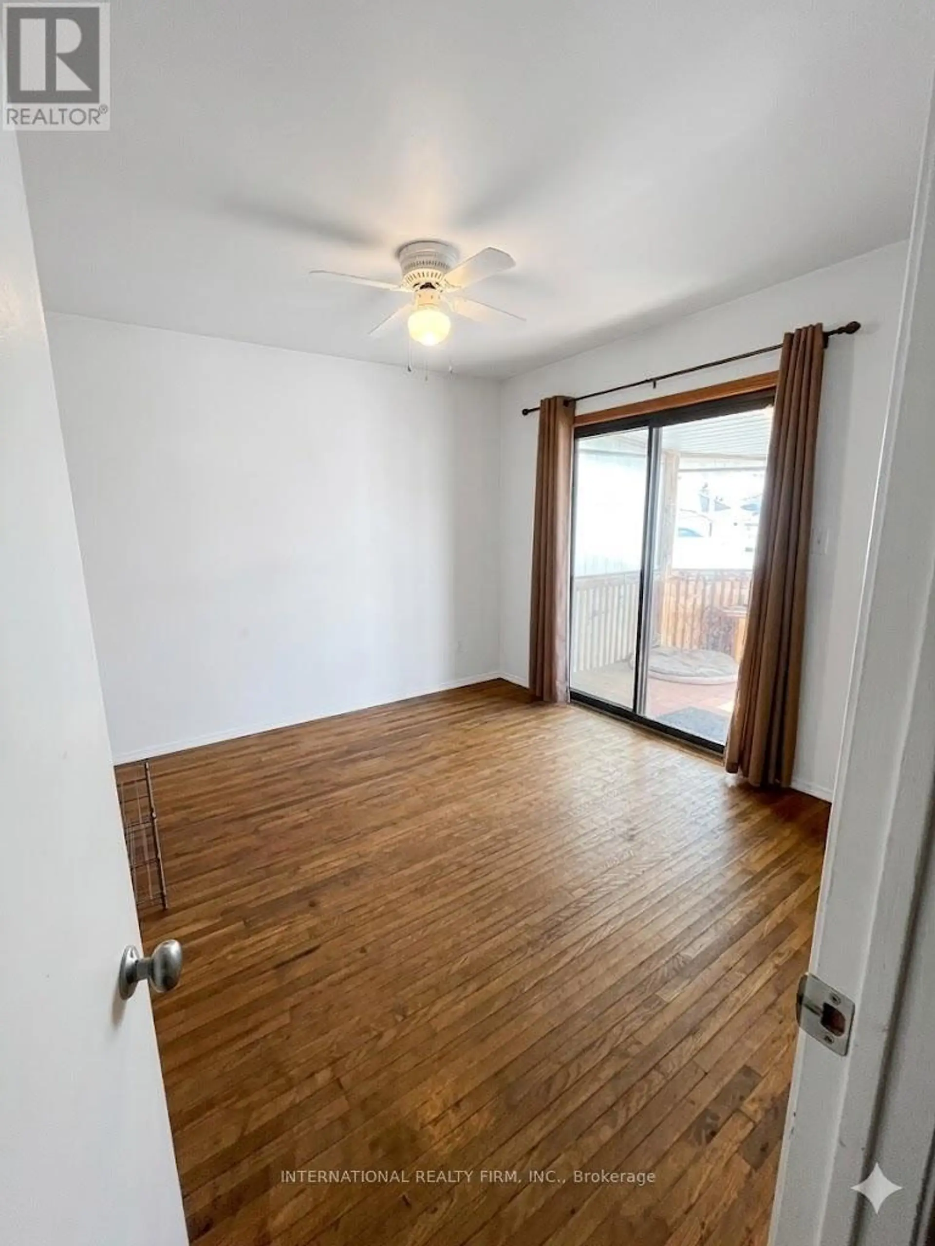 1481 MYRON DRIVE W - Image 3