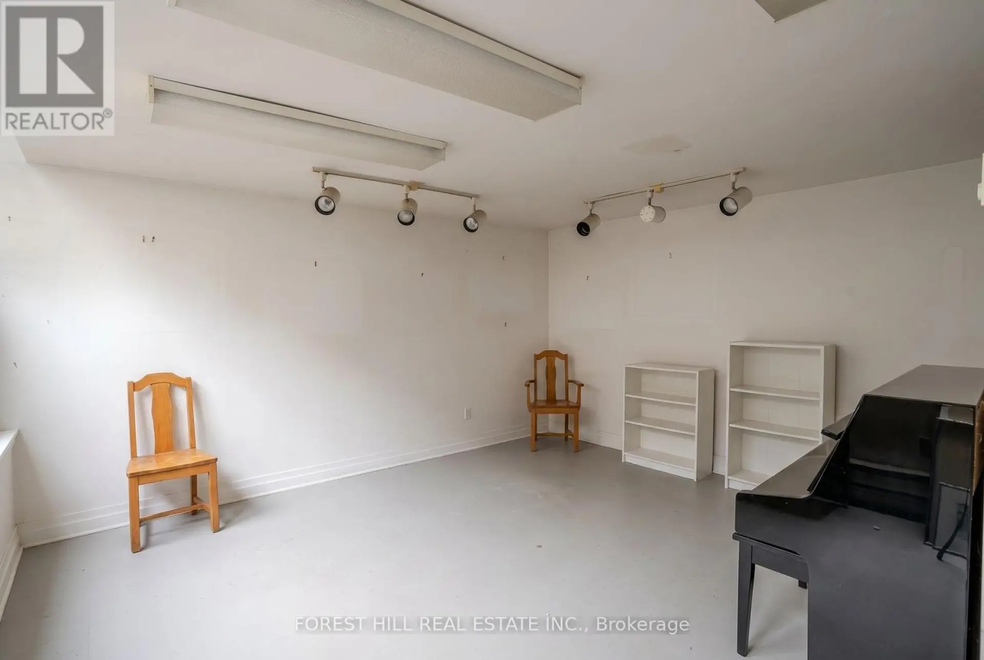 20 WEBSTER AVENUE - Image 17