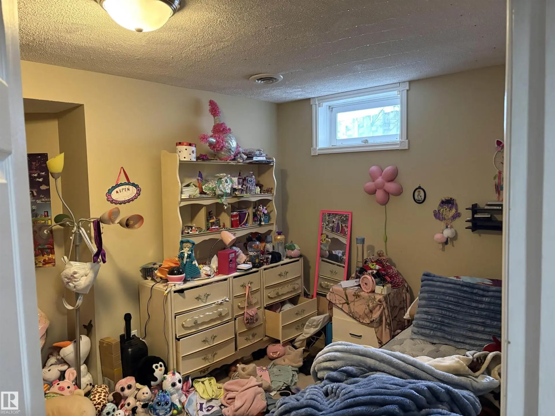 5306 44 ST - Image 18