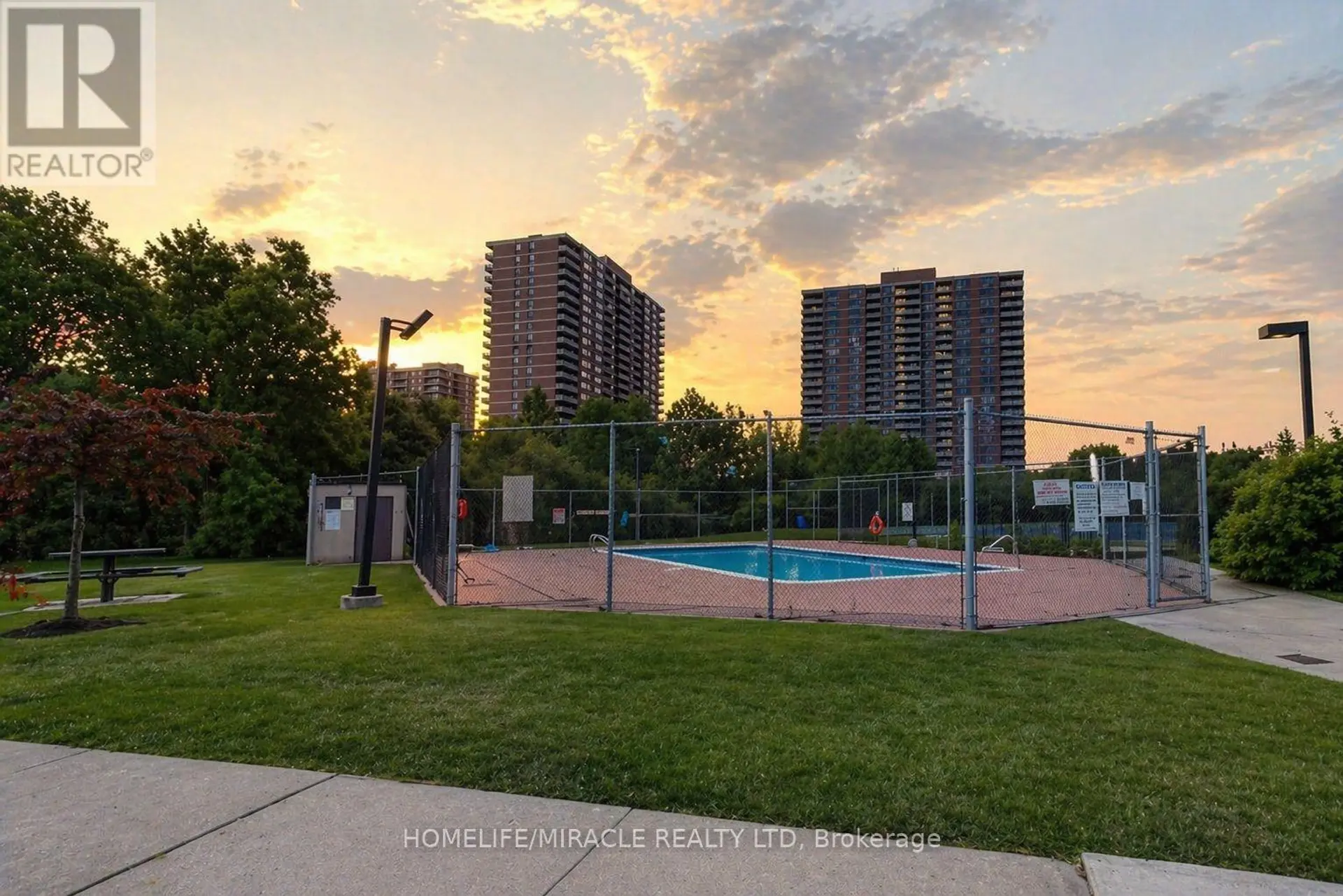 #214 1 ROWNTREE ROAD - Image 18