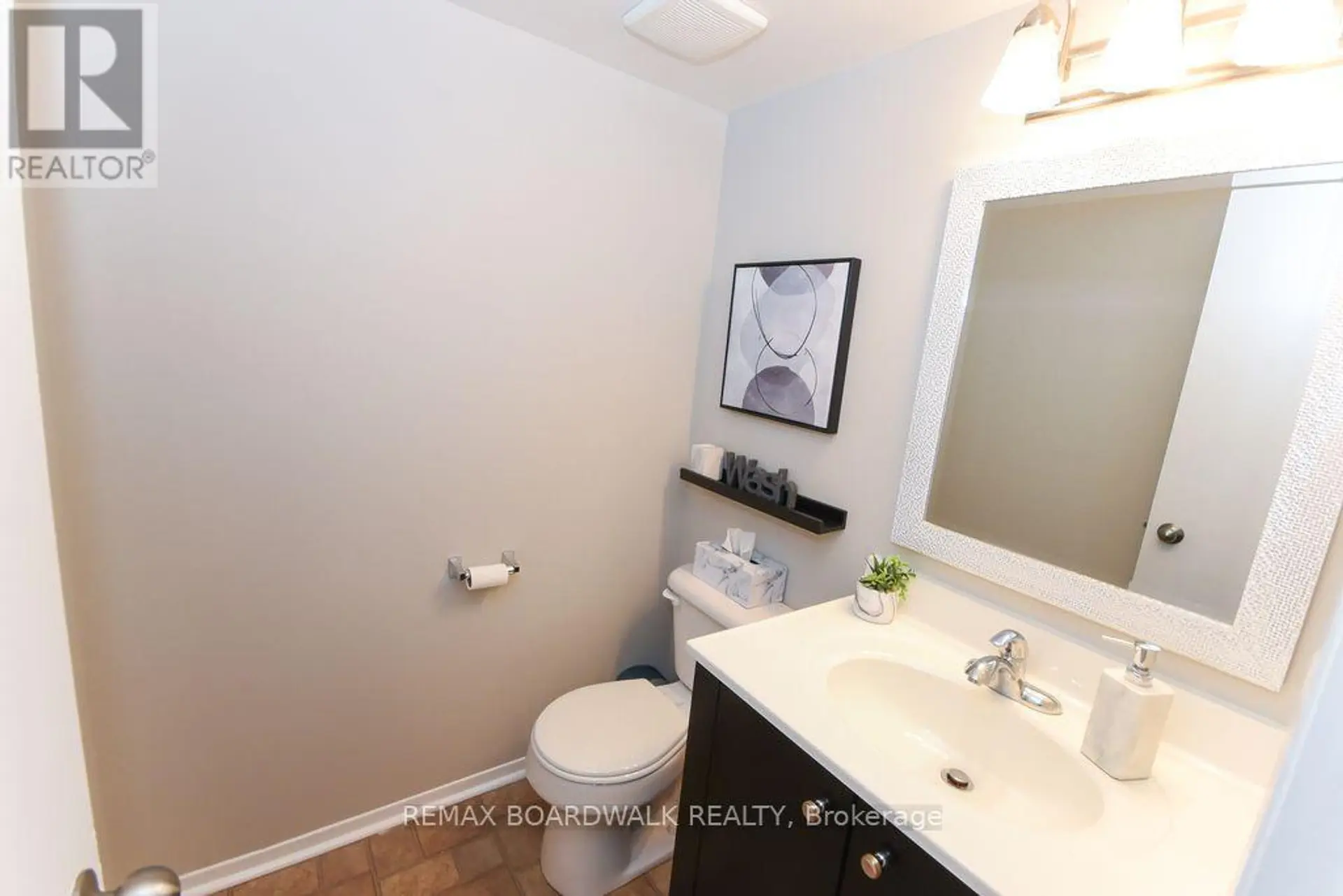 #87A 758 ST. ANDRE DRIVE - Image 11