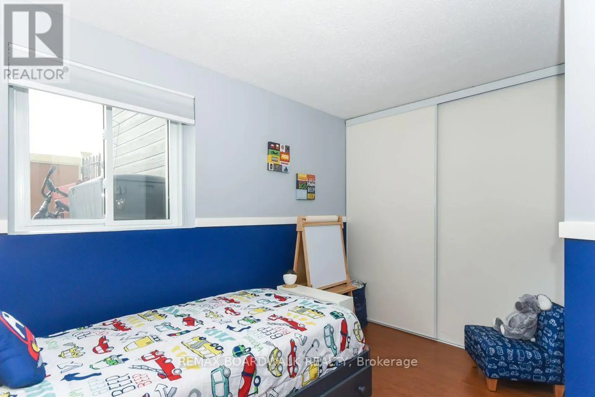 #87A 758 ST. ANDRE DRIVE - Image 15