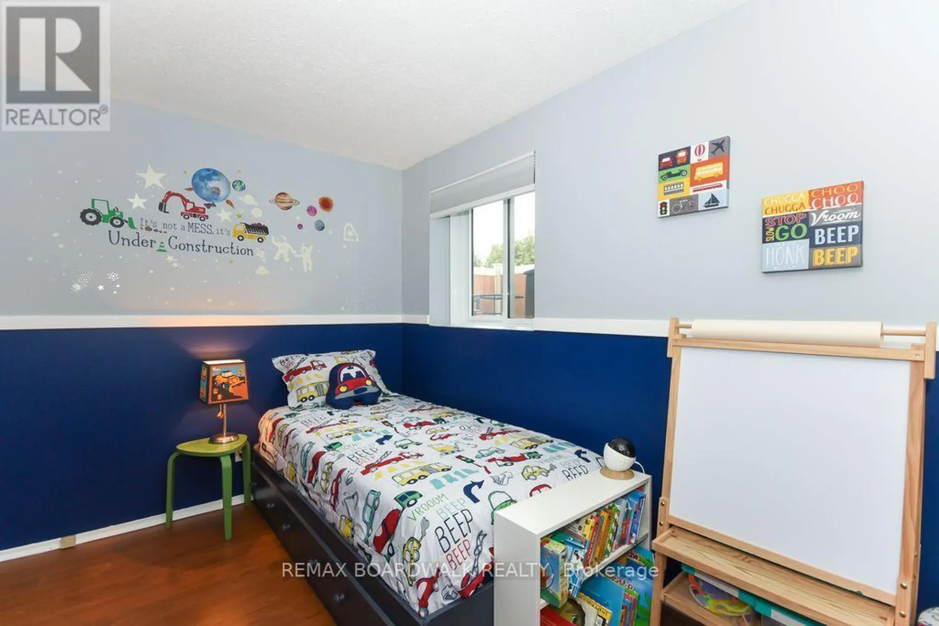 #87A 758 ST. ANDRE DRIVE - Image 16