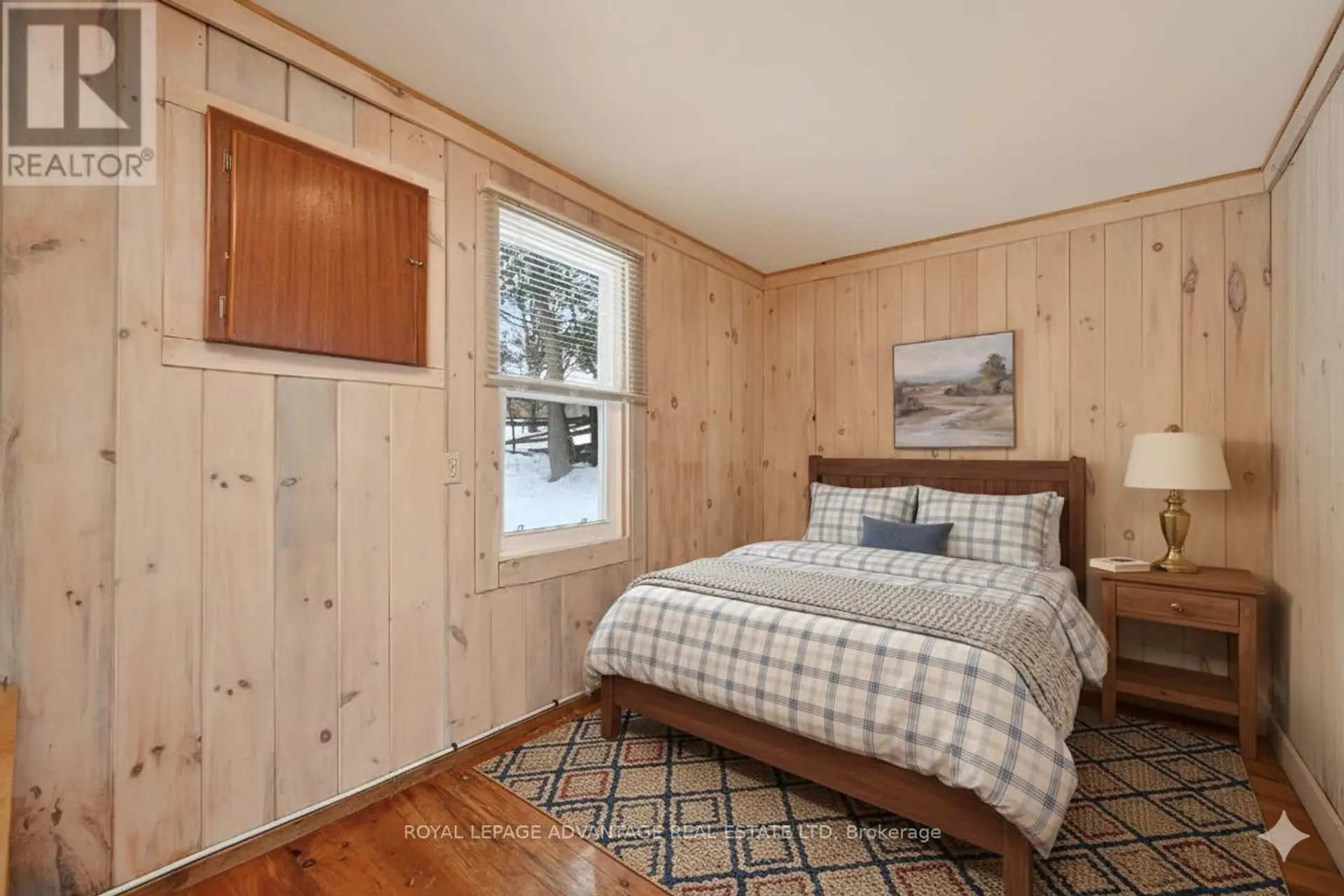 236 HALL'S LANE - Image 4