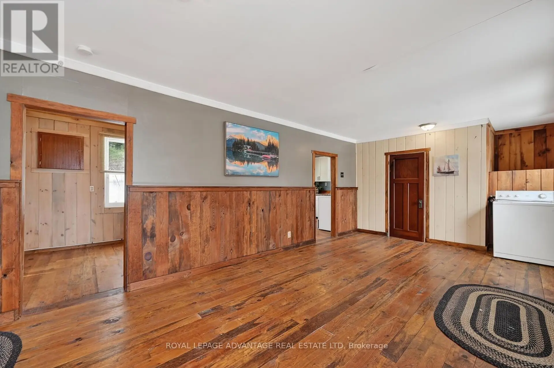 236 HALL'S LANE - Image 13
