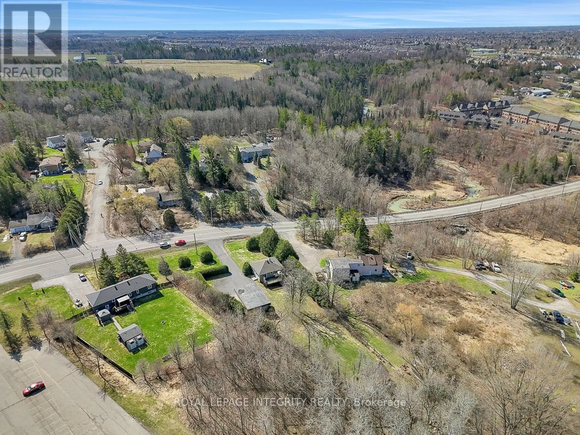 1099 OLD MONTREAL ROAD - Image 14