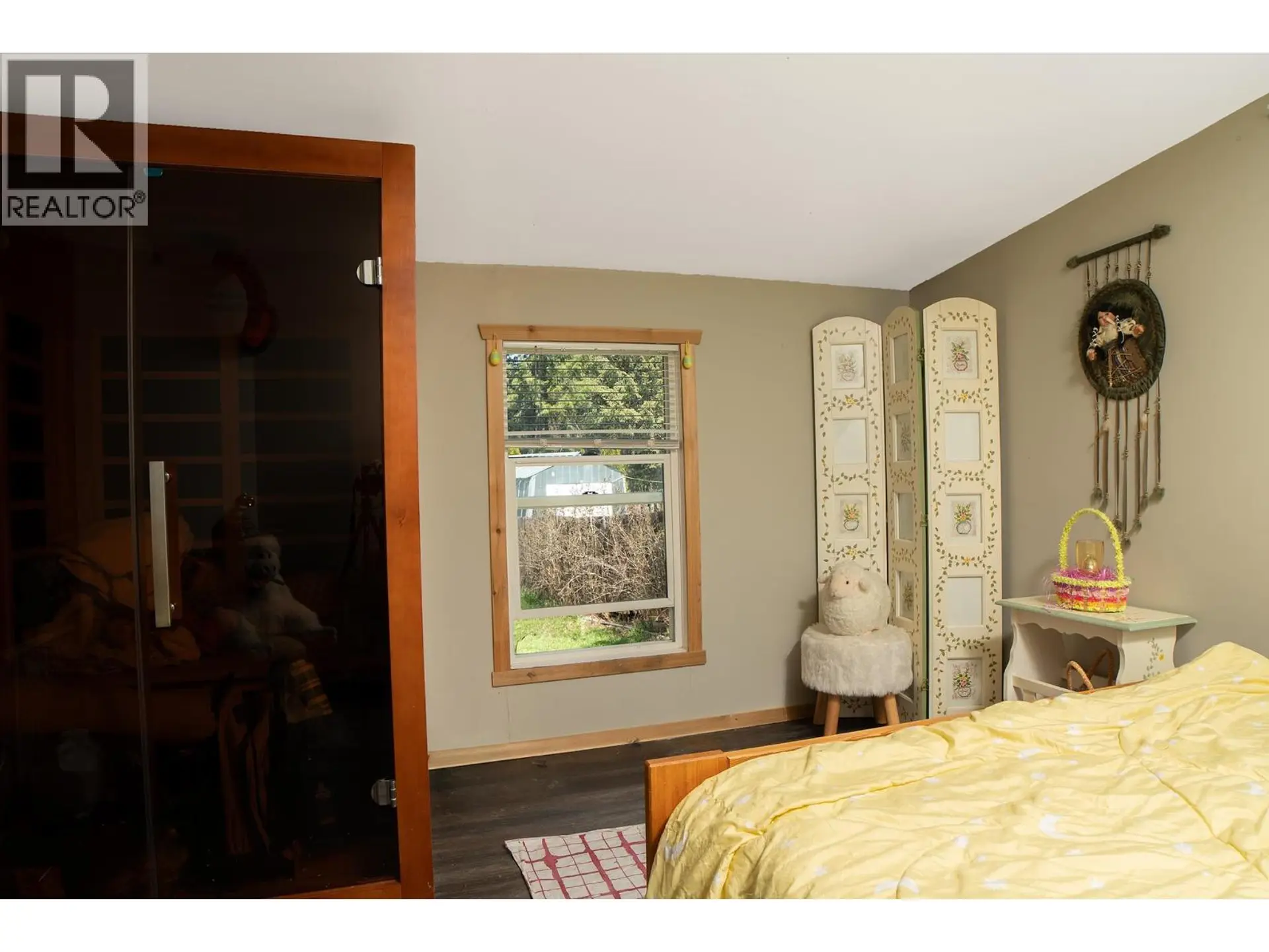 Property at 5702 BERTHA Avenue, Kitchener, BC