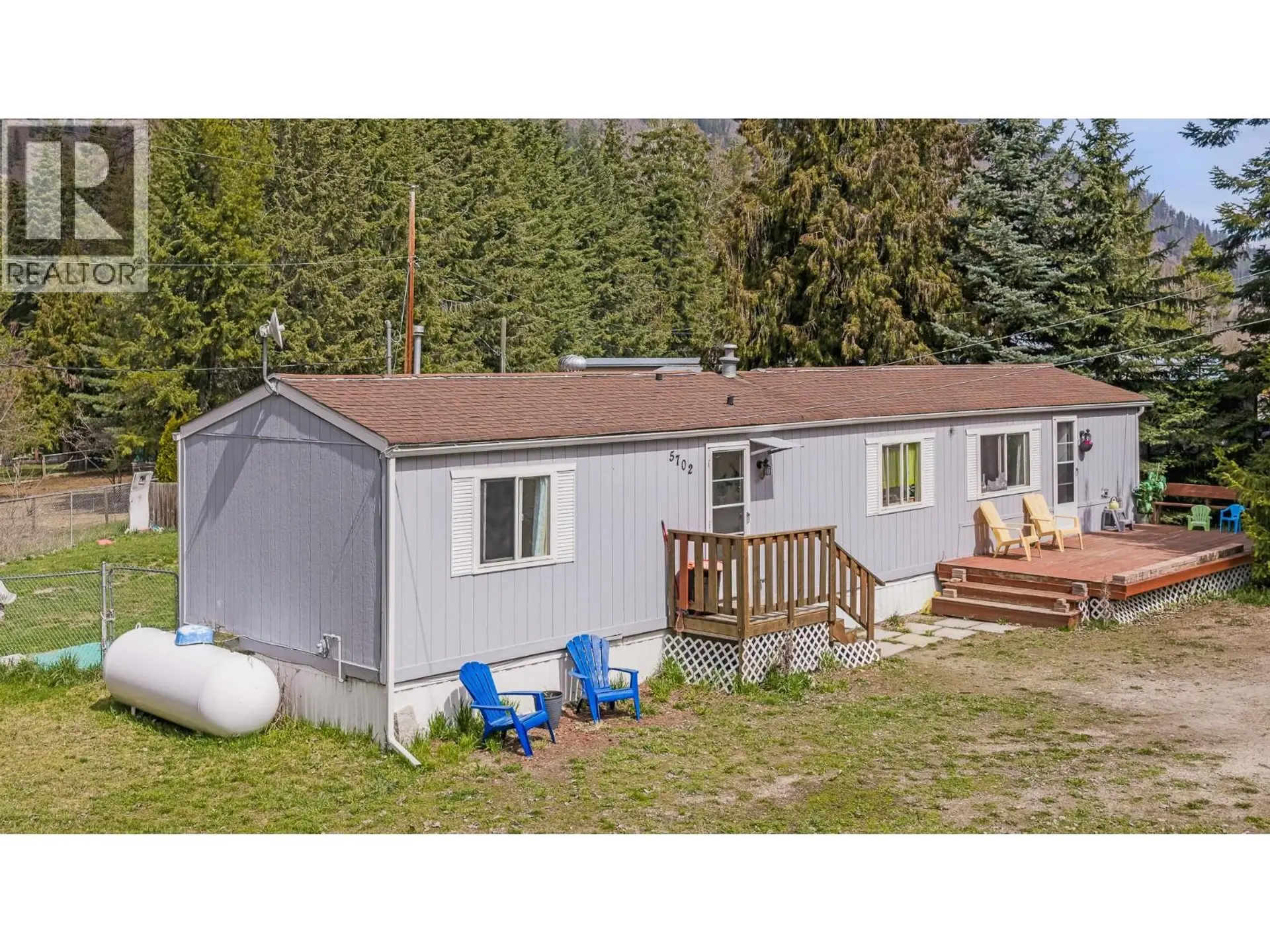 Property at 5702 BERTHA Avenue, Kitchener, BC