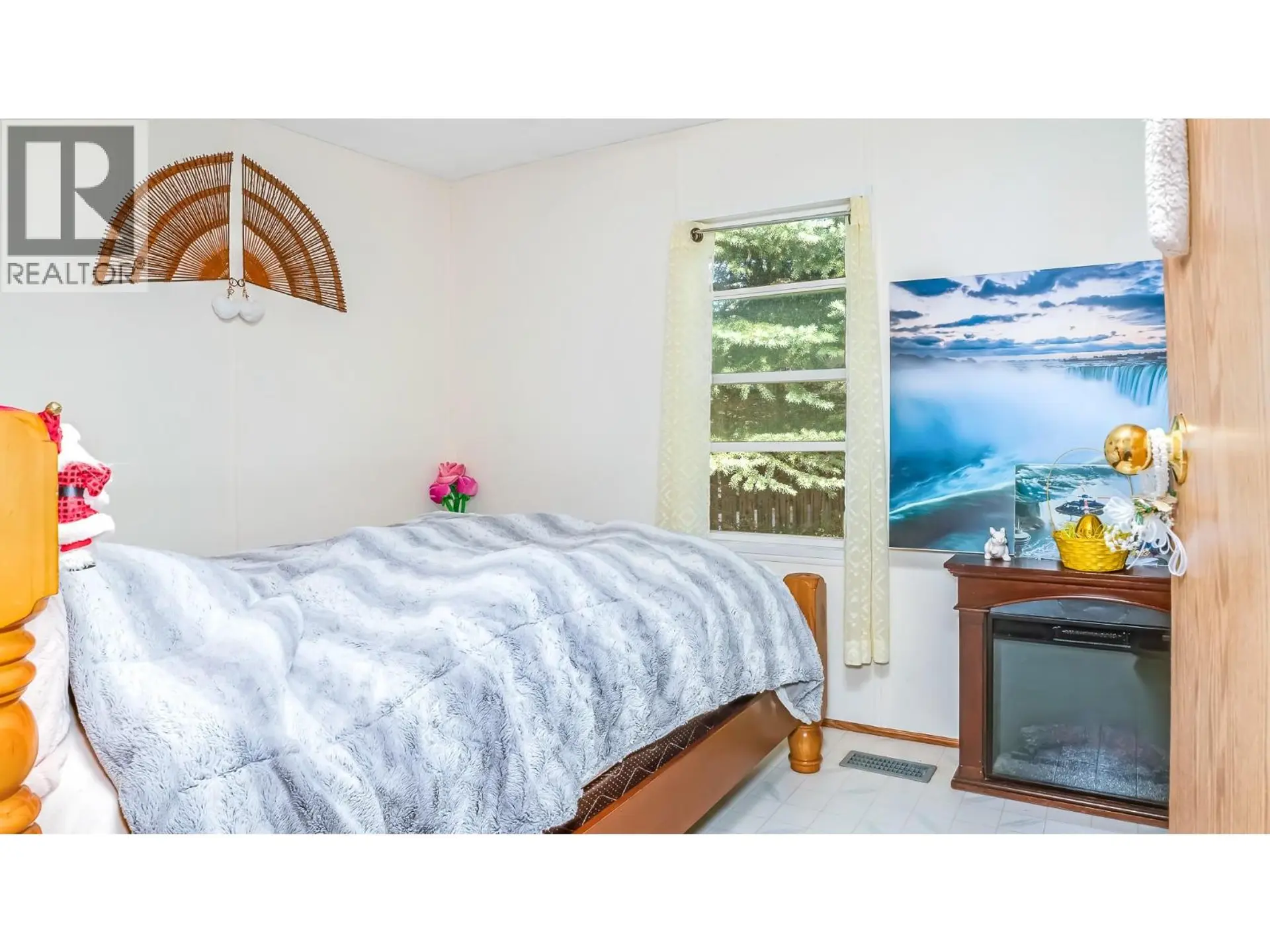 Property at 5702 BERTHA Avenue, Kitchener, BC