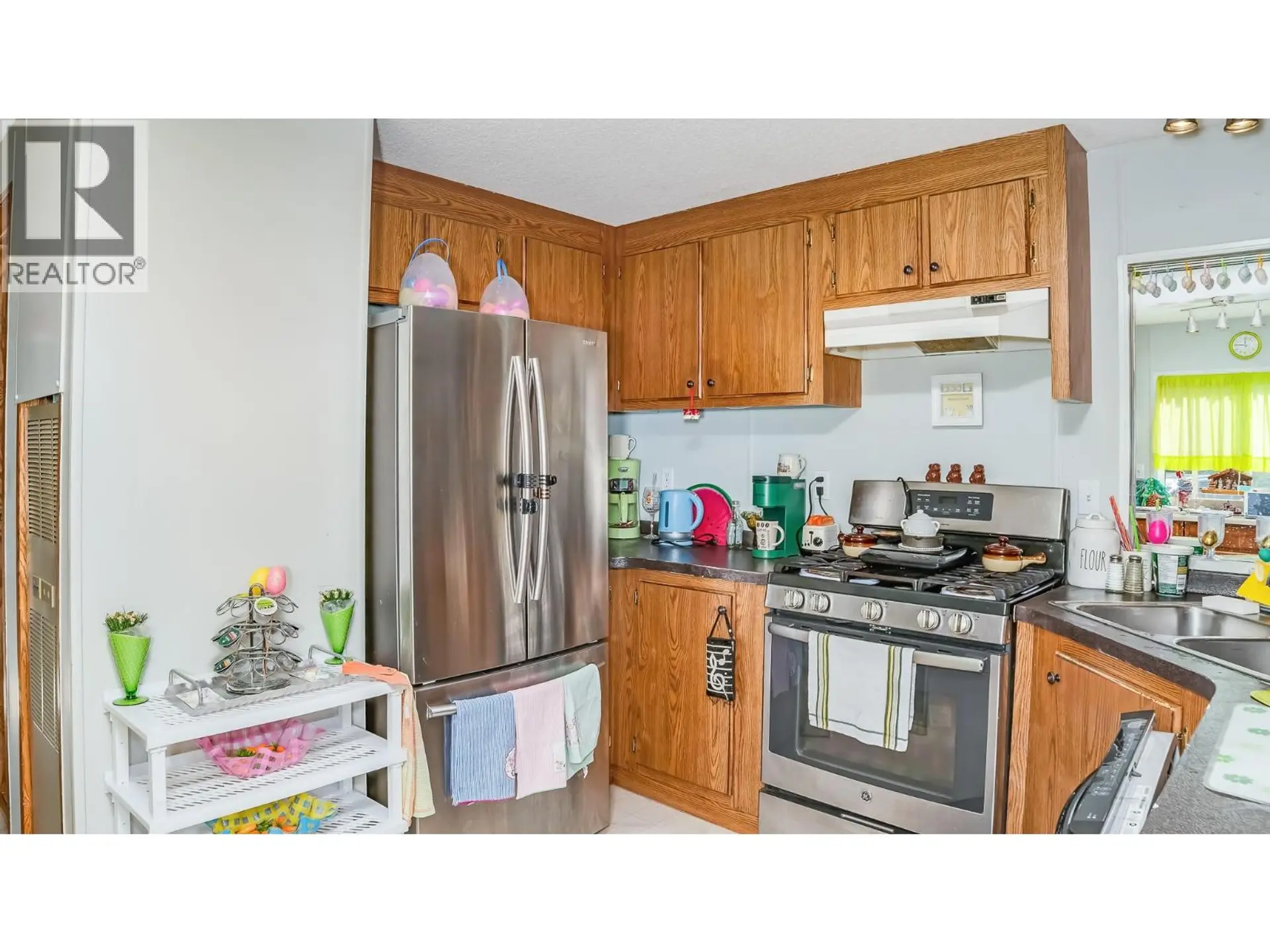 Property at 5702 BERTHA Avenue, Kitchener, BC