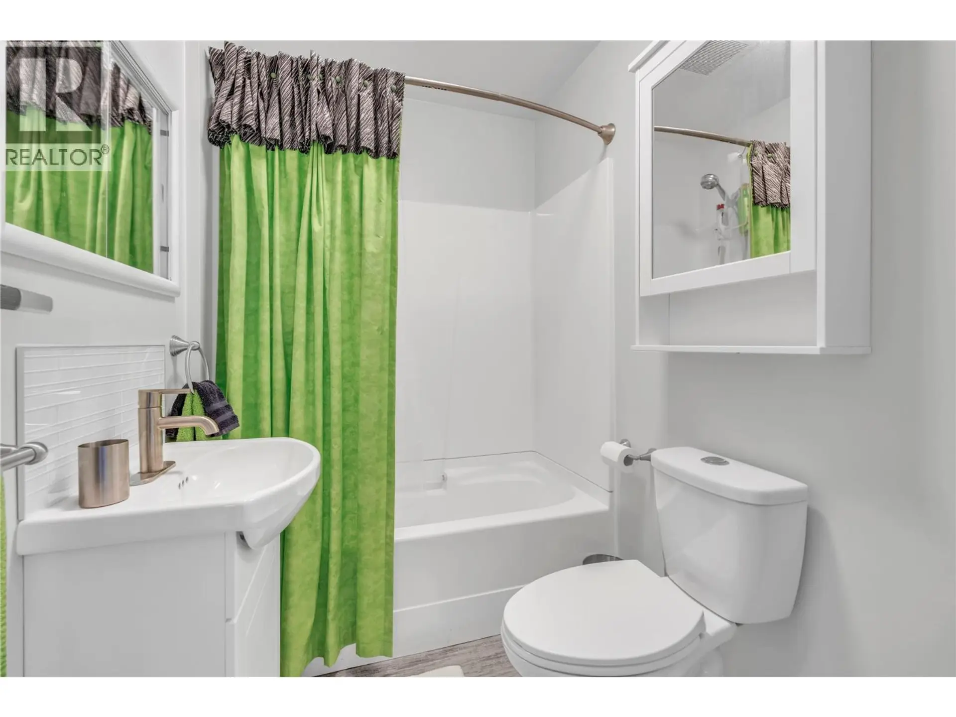 Property at 985 Moosejaw Street, Penticton, BC