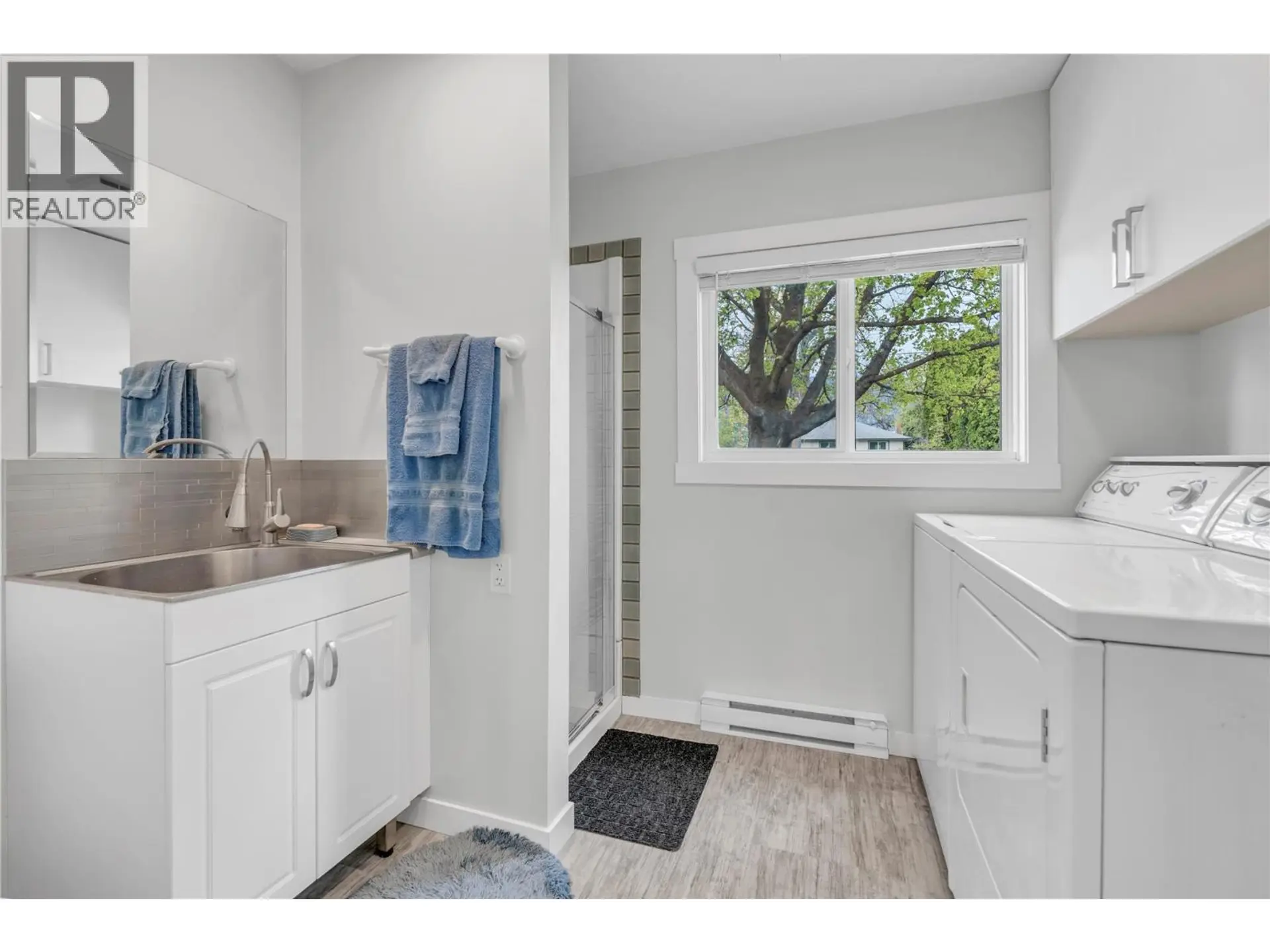 Property at 985 Moosejaw Street, Penticton, BC