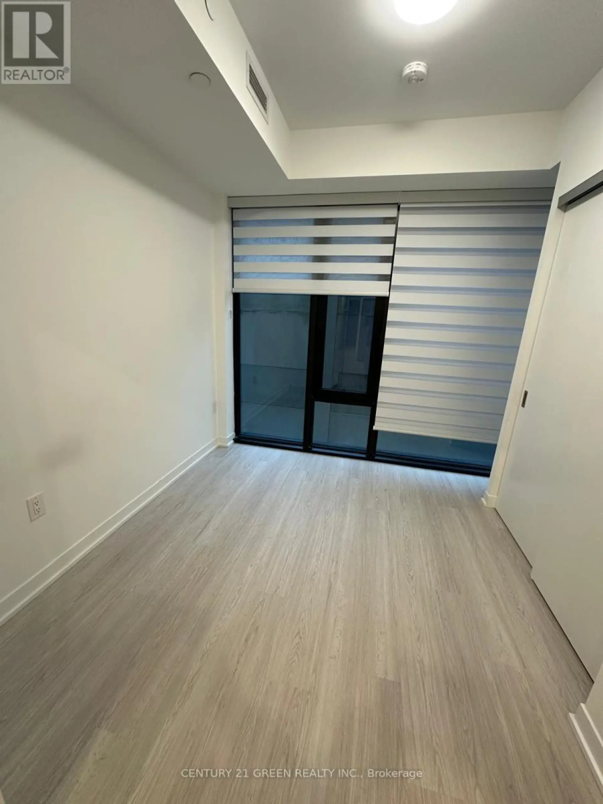 #414 195 MCCAUL STREET - Image 7