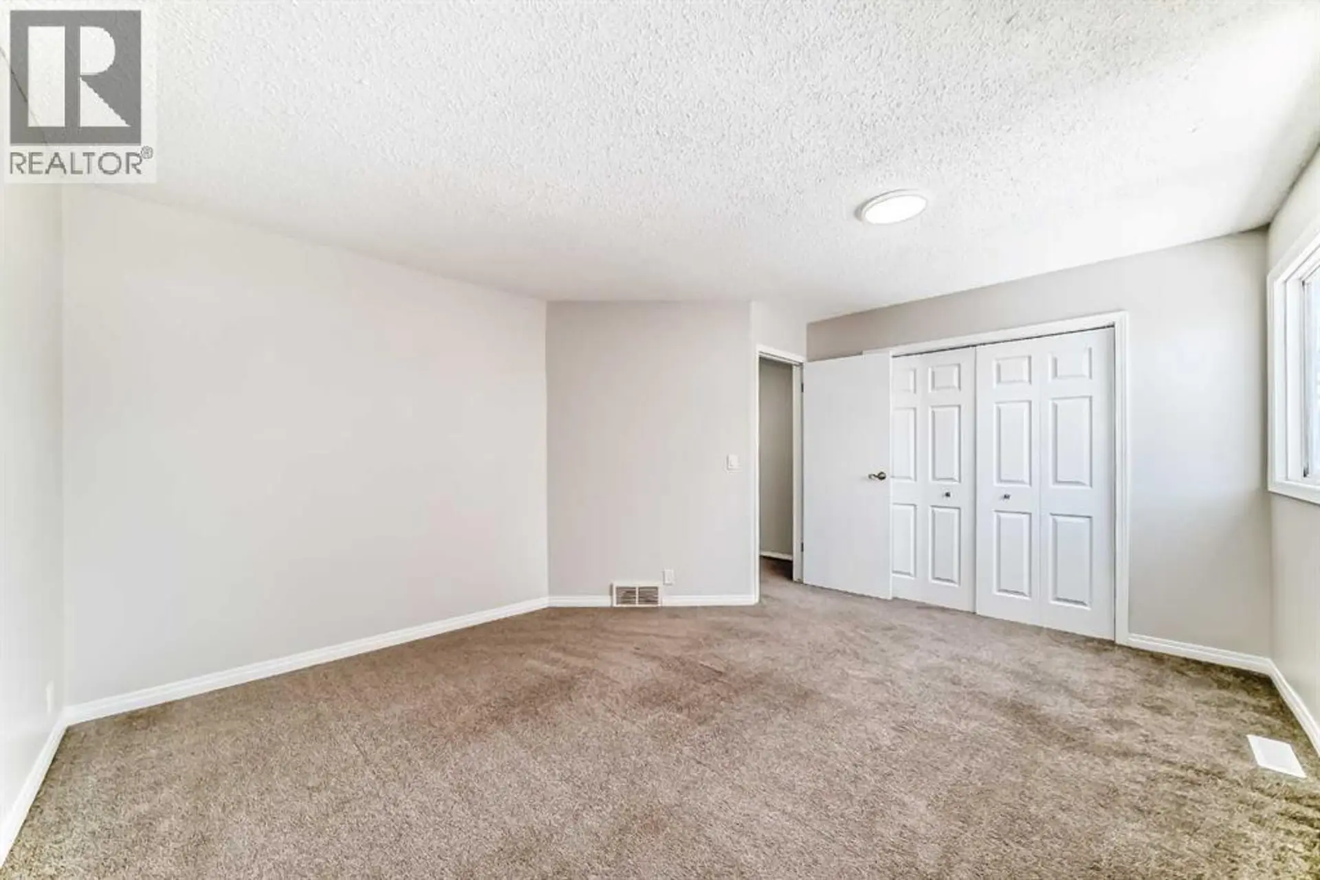 #56 7205 4 Street NE - Image 11