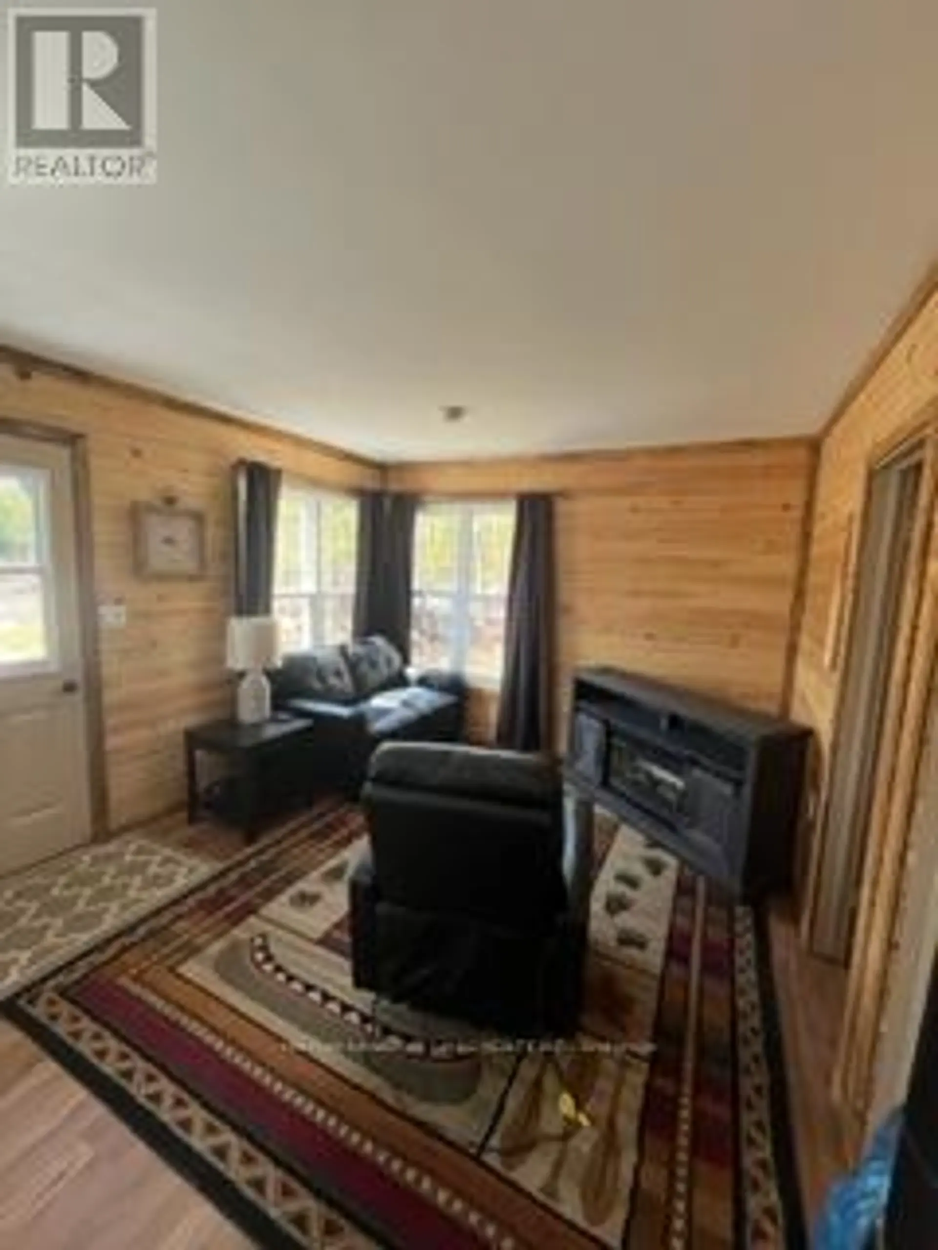 4 BOBBY'S LANE - Image 7