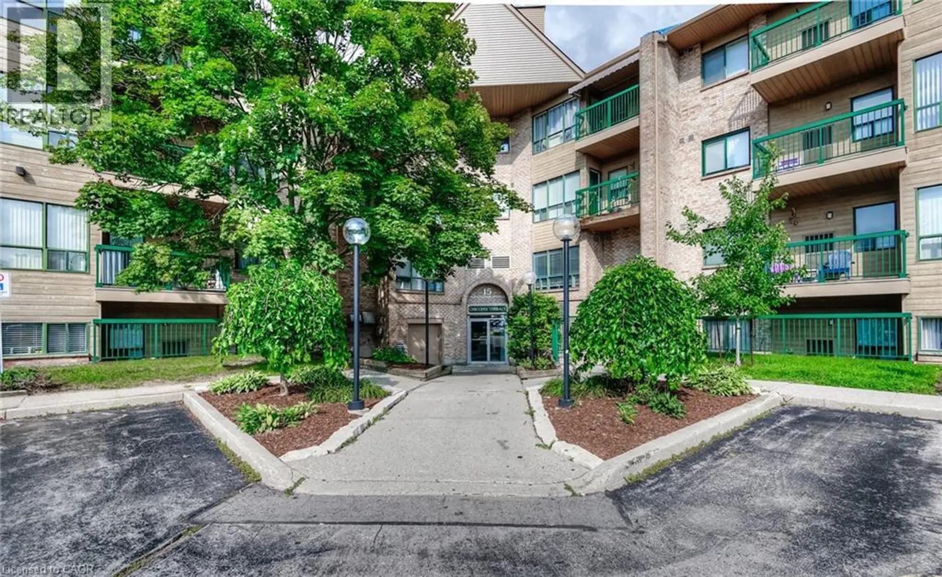 #318 15 HOFSTETTER Avenue - Image 16