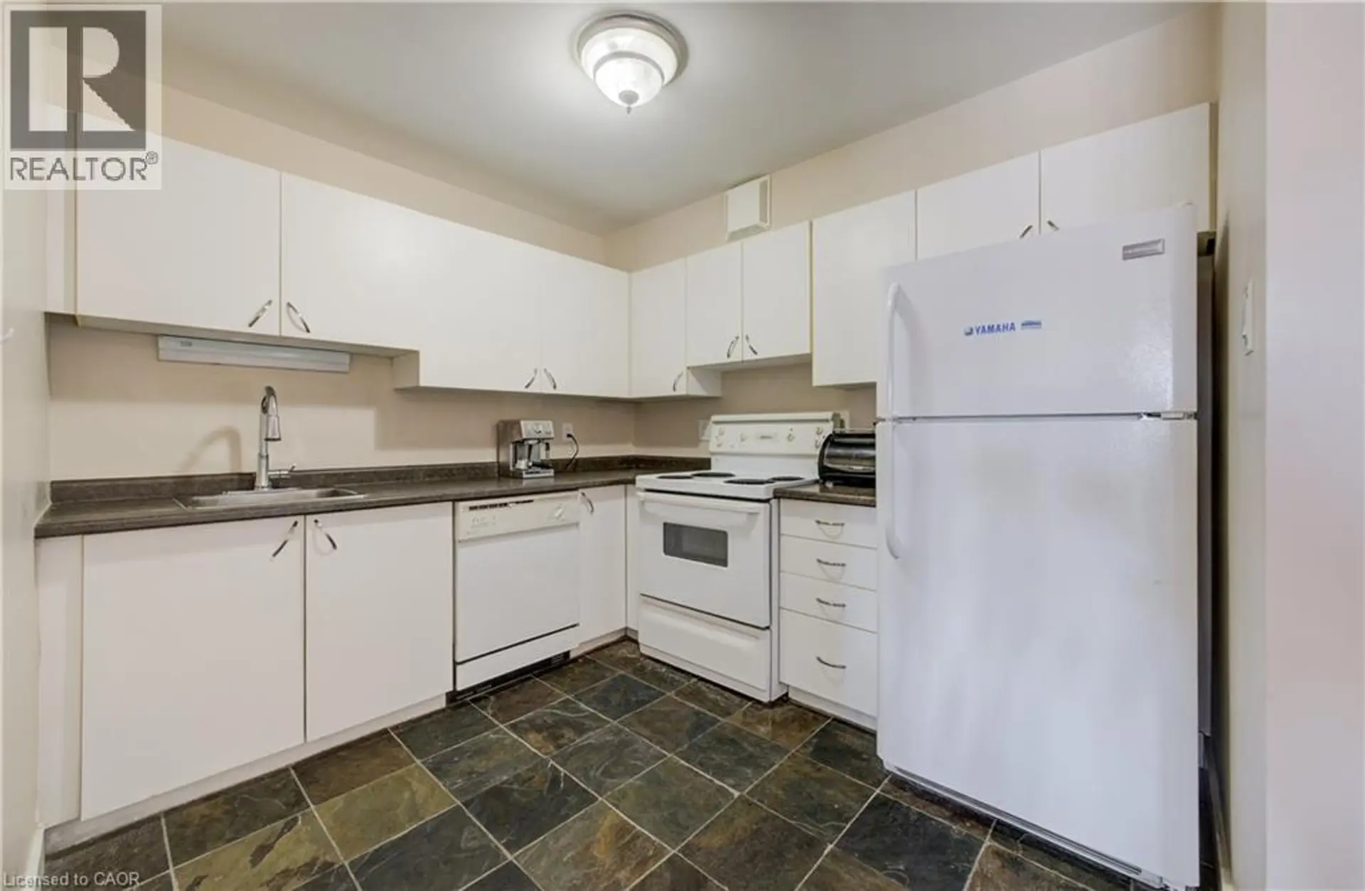 #318 15 HOFSTETTER Avenue - Image 7