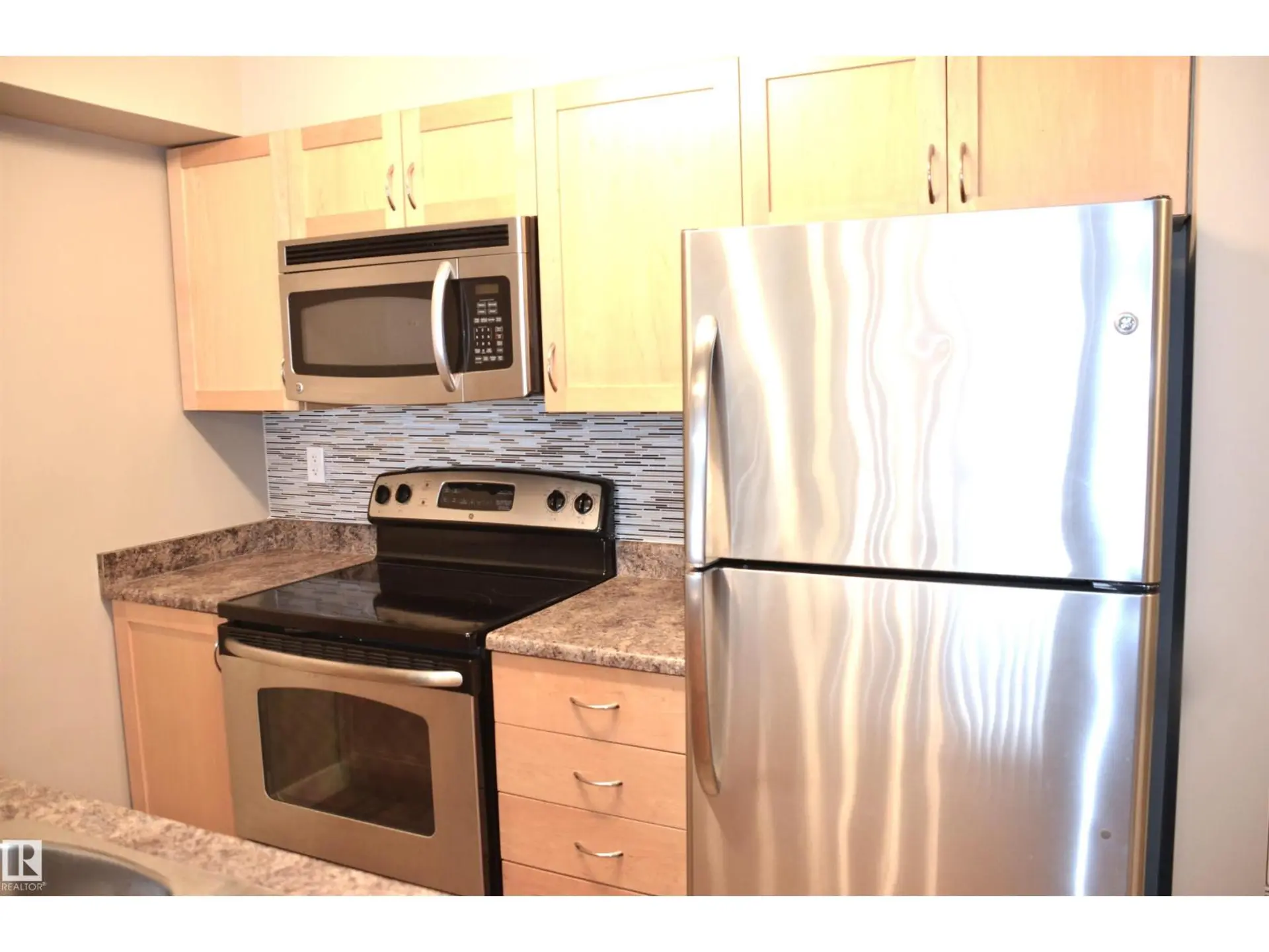 #103 920 156 ST NW NW - Image 14