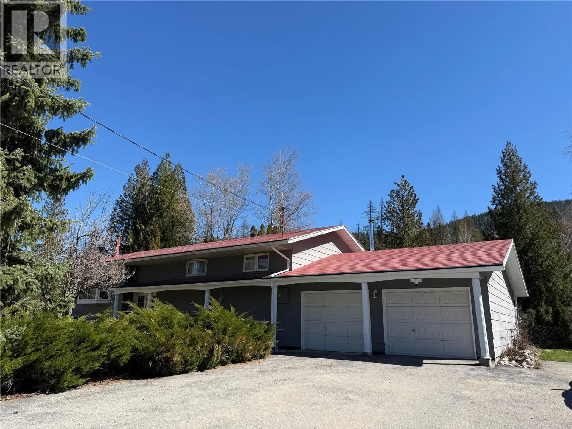 Property at 1076 COLUMBIA GARDENS Road, Fruitvale, BC