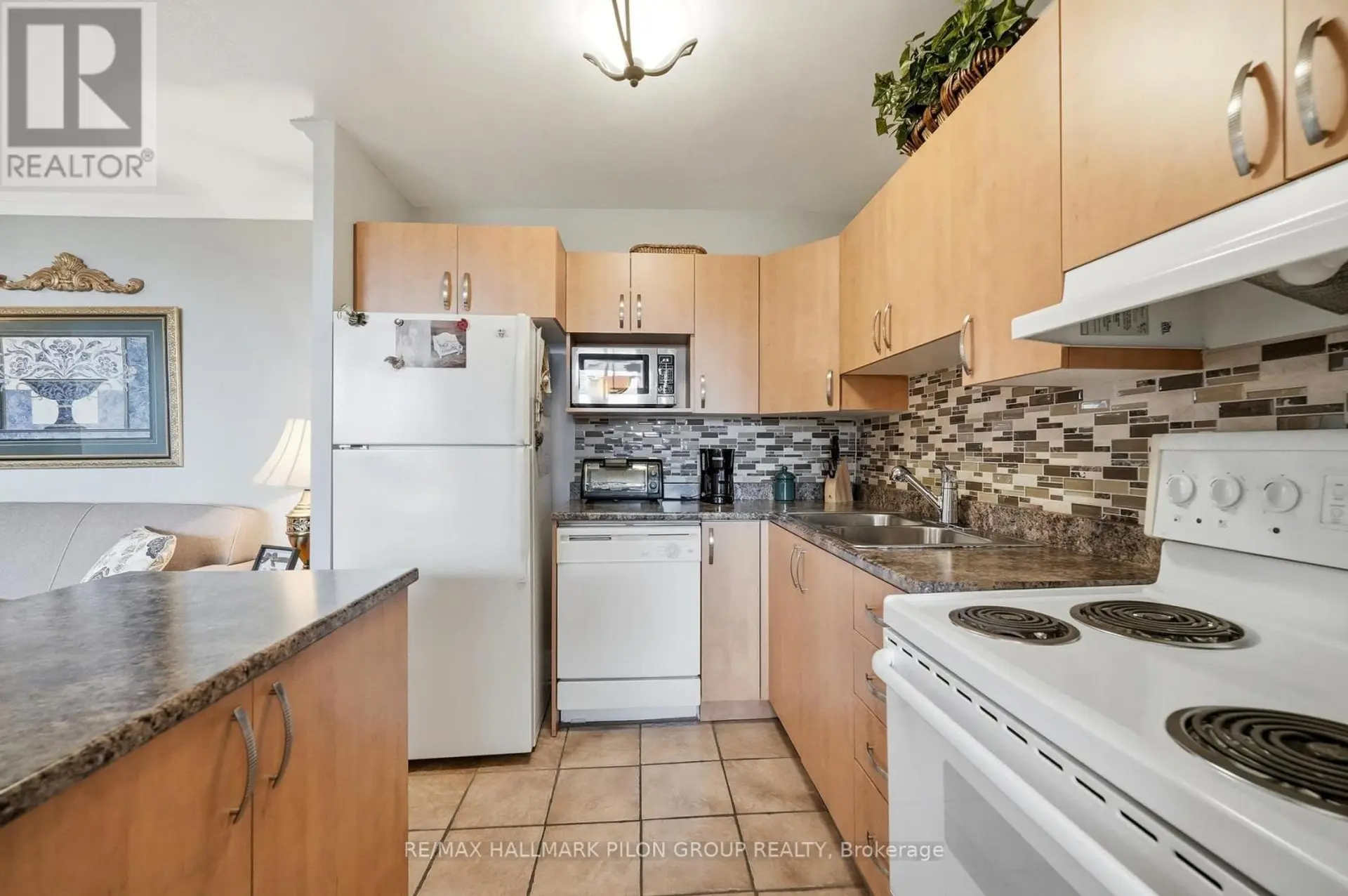 #508 2000 JASMINE CRESCENT - Image 7