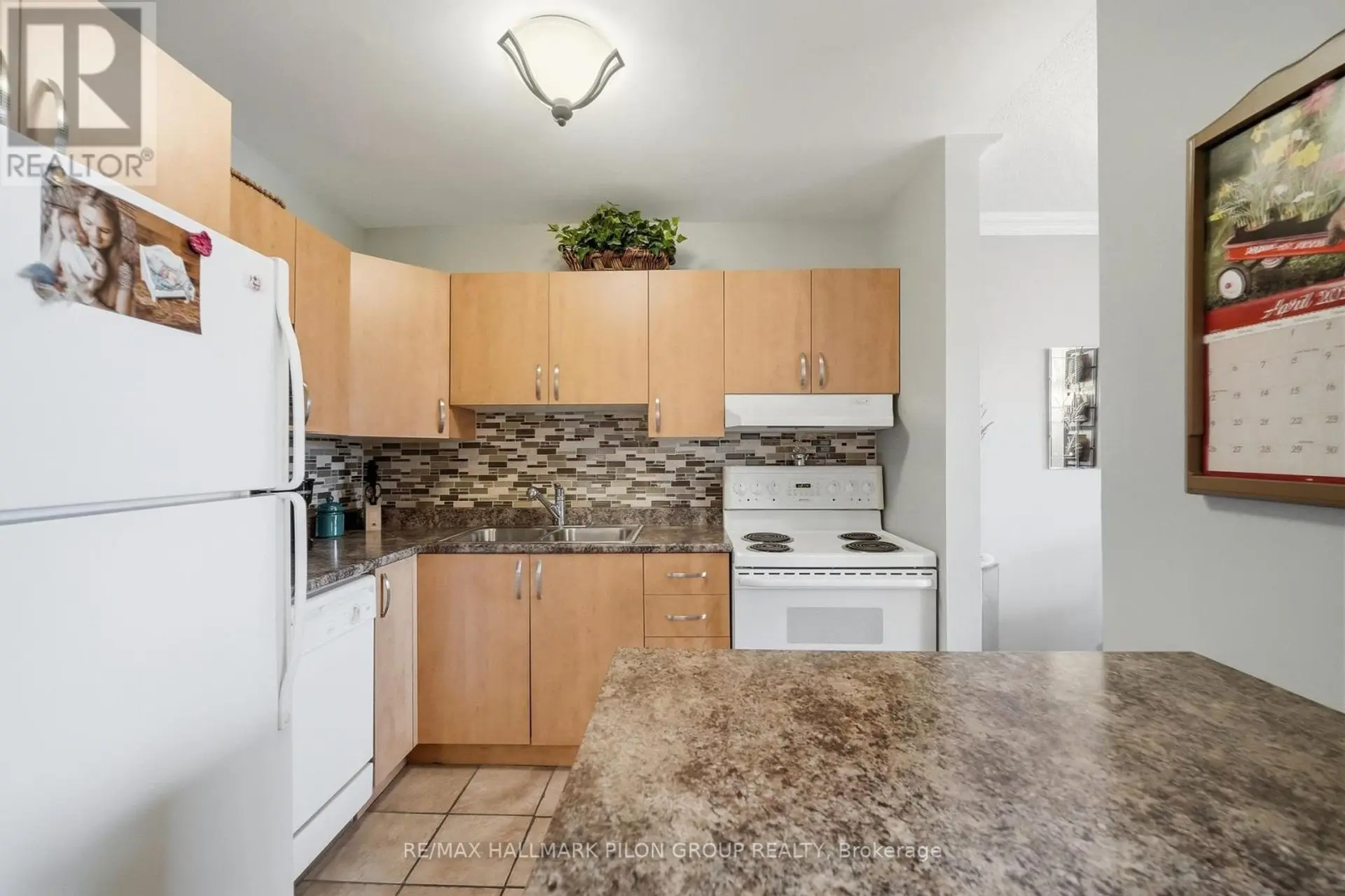 #508 2000 JASMINE CRESCENT - Image 8