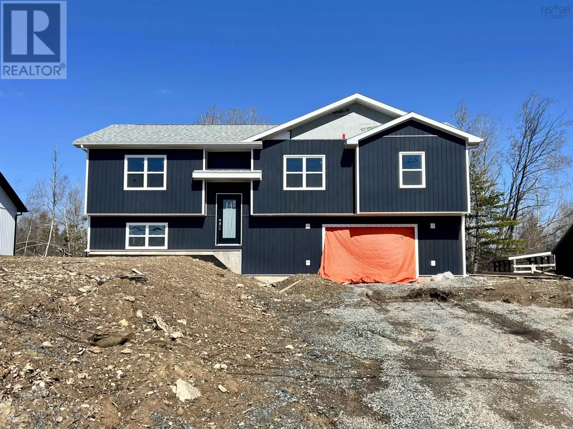 28 Centennial Drive - Image 1