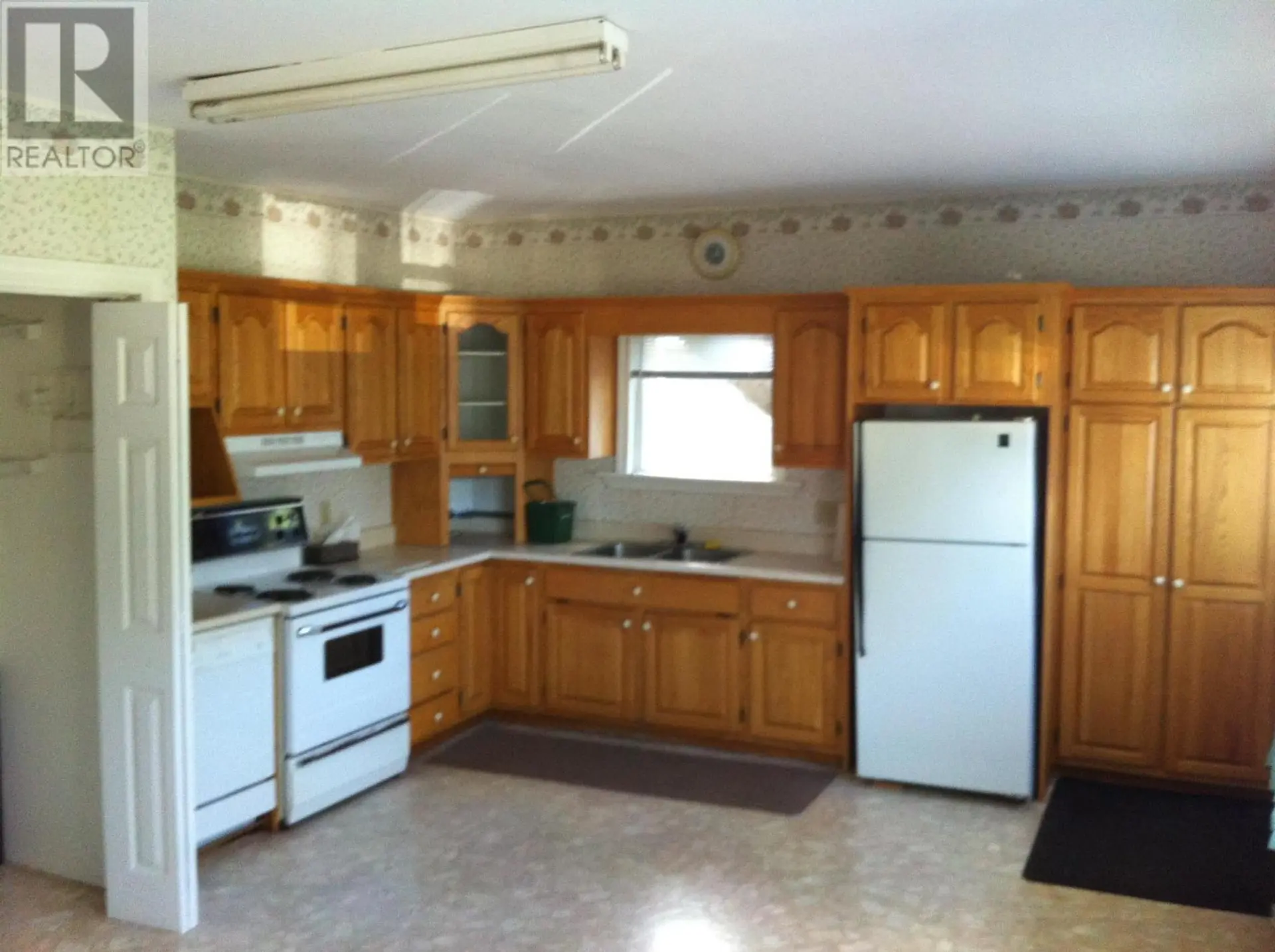 36-38 Upper Hillsborough Street - Image 15