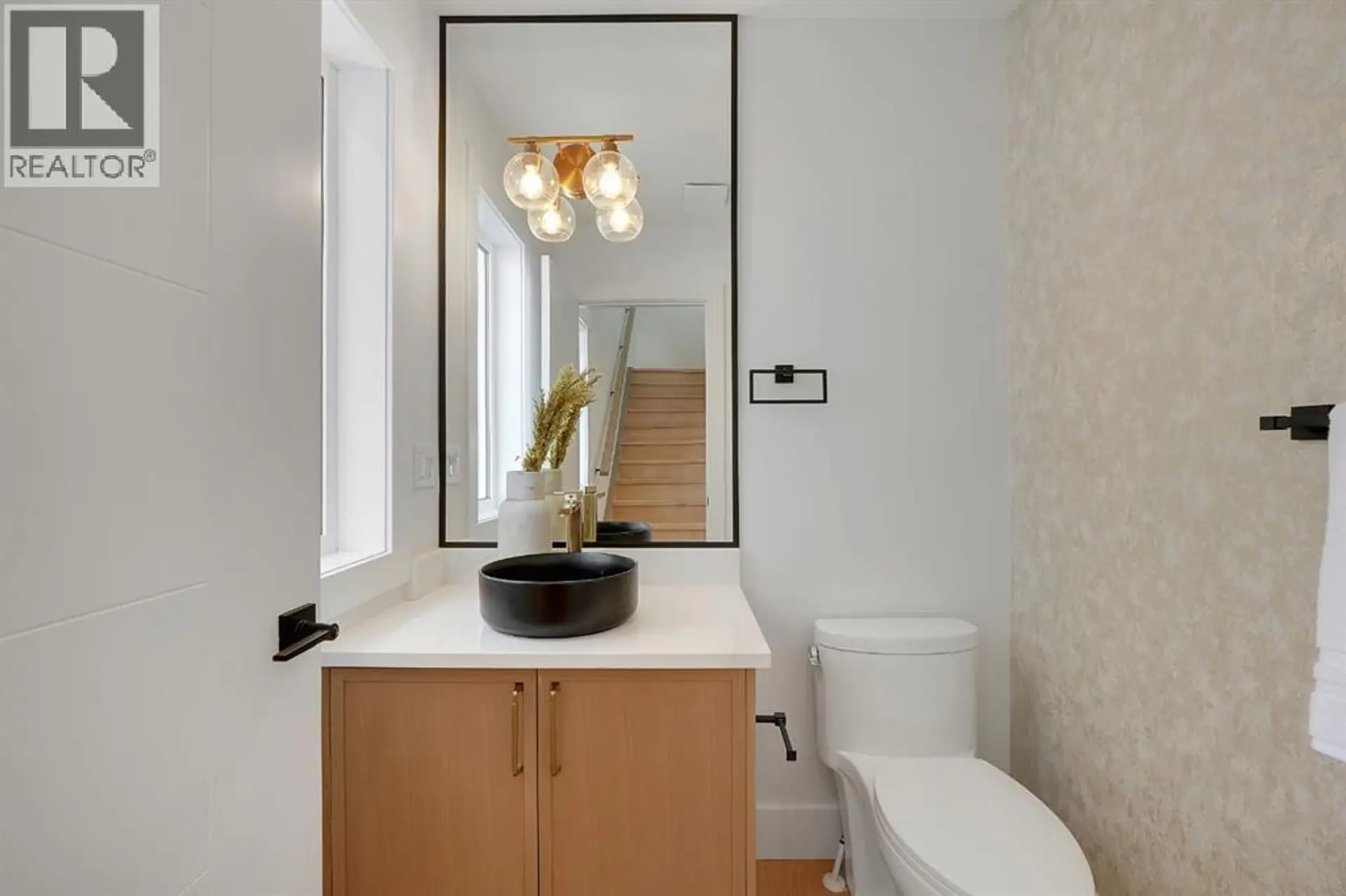 2823 30 Street SW - Image 14