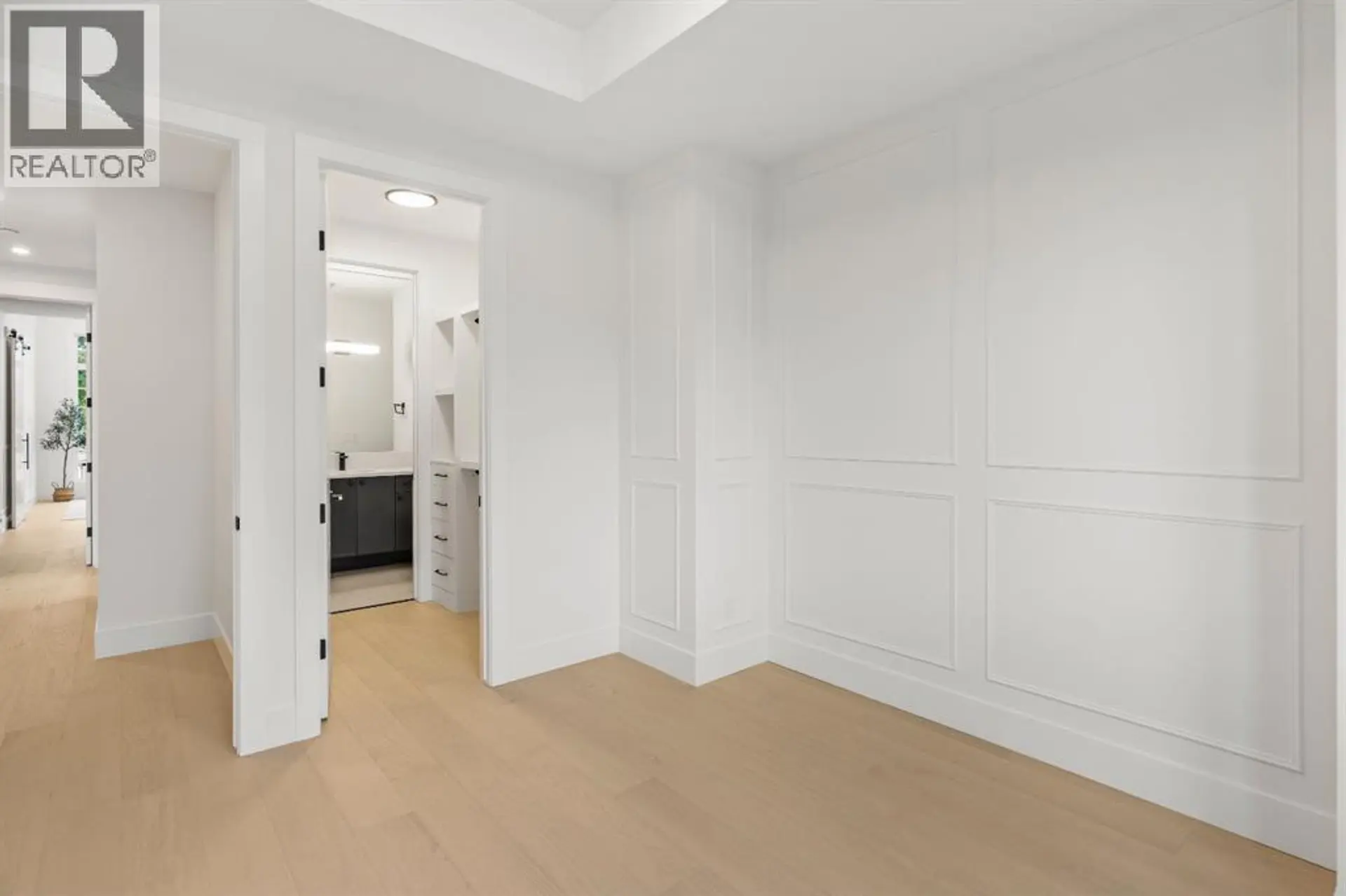 2823 30 Street SW - Image 11