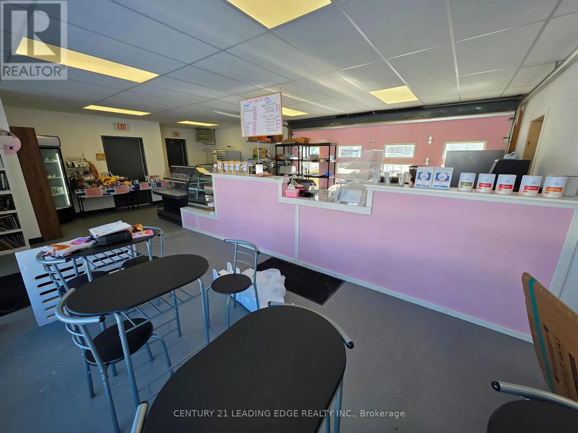 1035 METRO ROAD N - Image 10