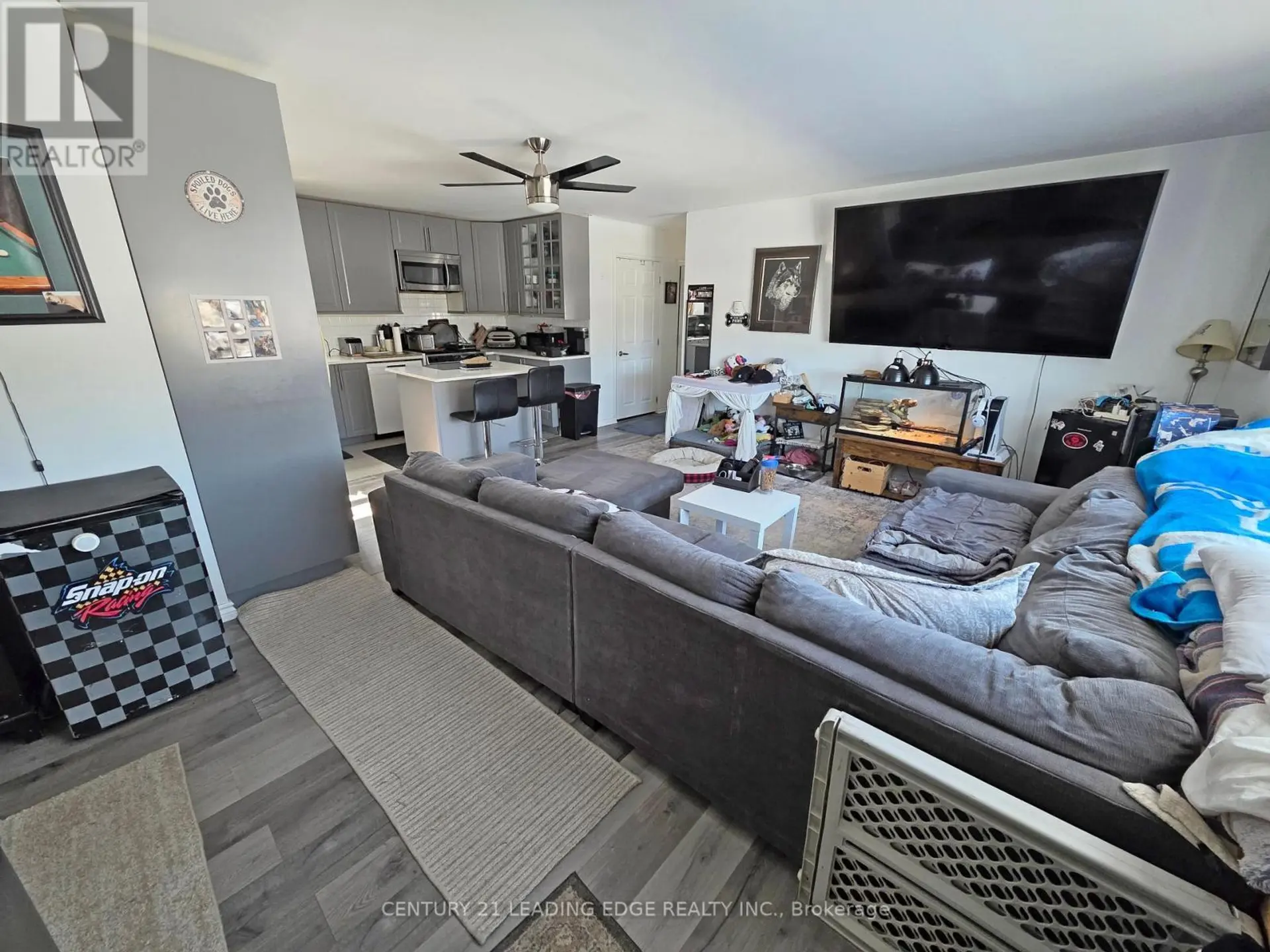 1035 METRO ROAD N - Image 12