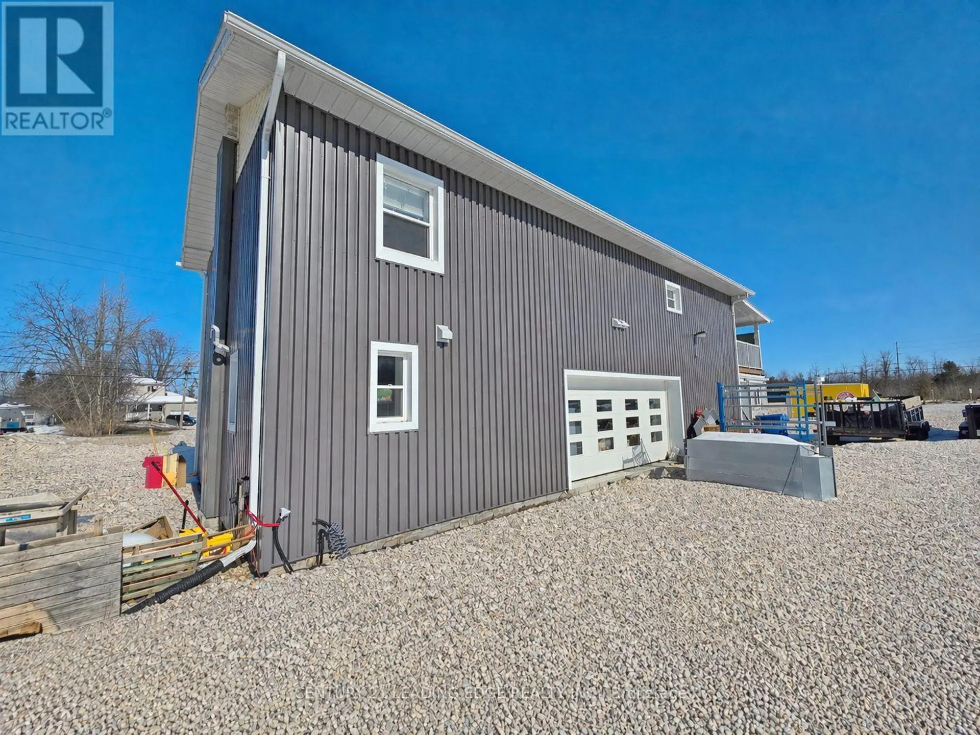 1035 METRO ROAD N - Image 8