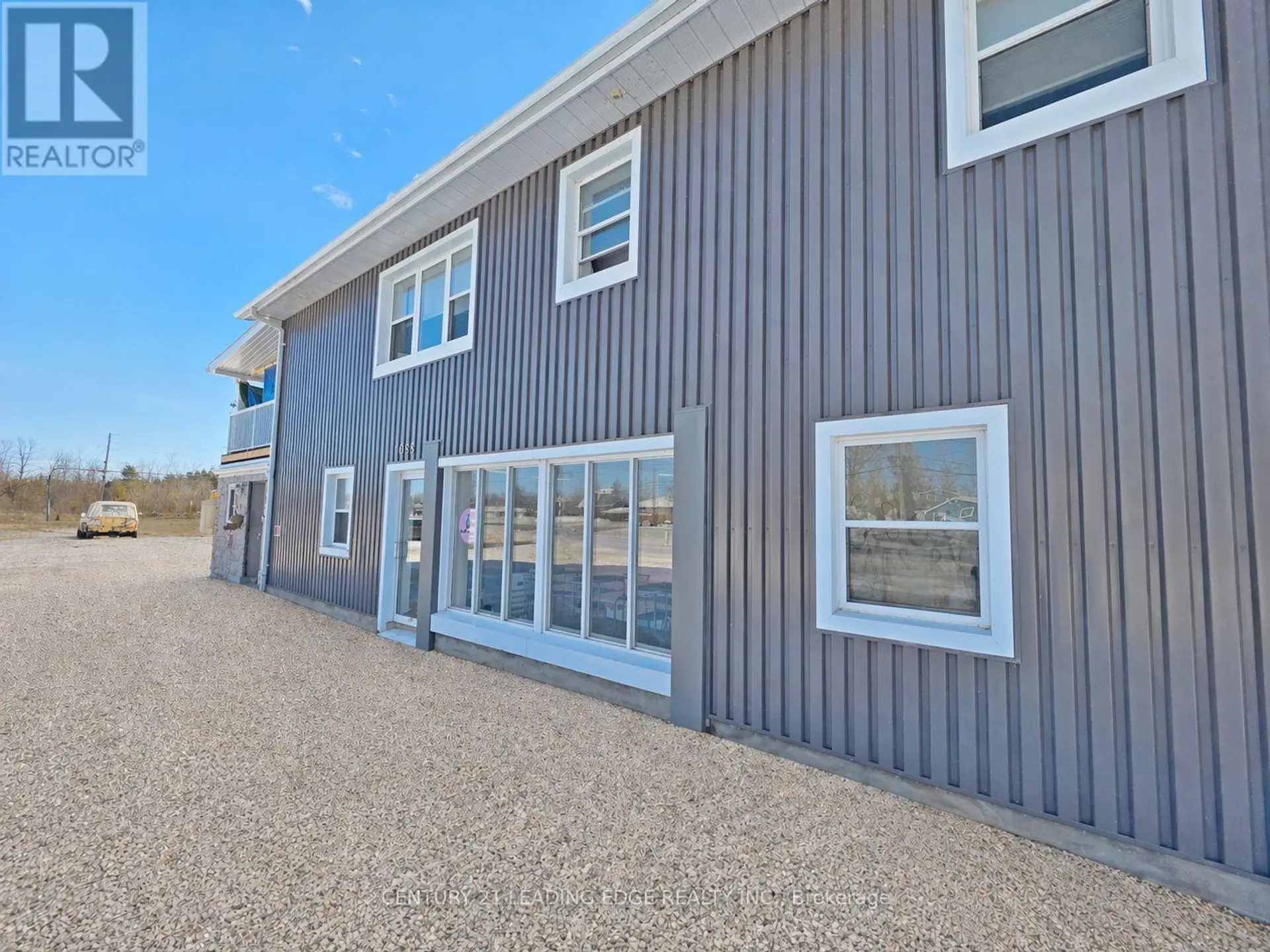 1035 METRO ROAD N - Image 6
