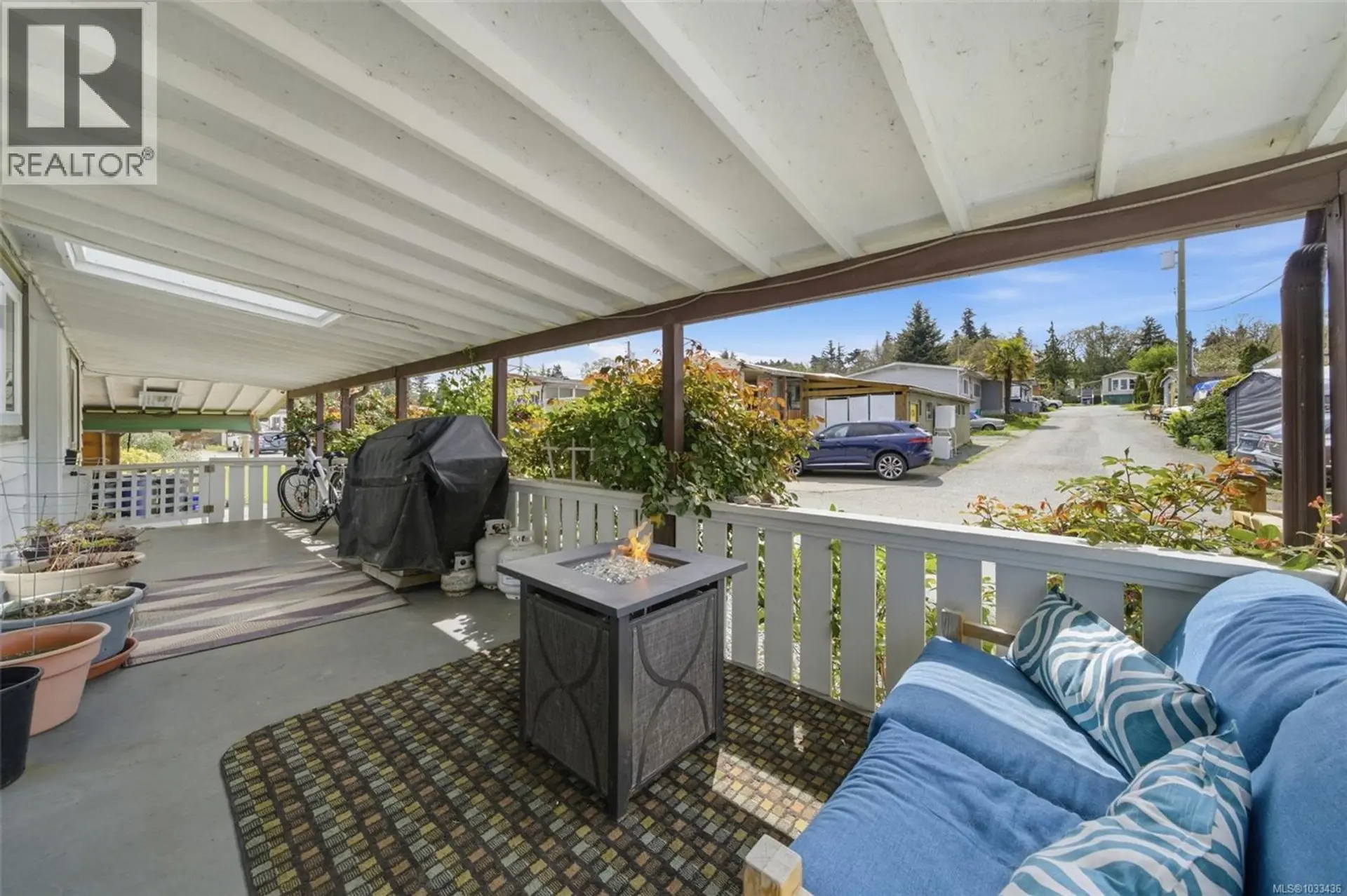 Property at #2 124 Cooper Rd, View Royal, BC