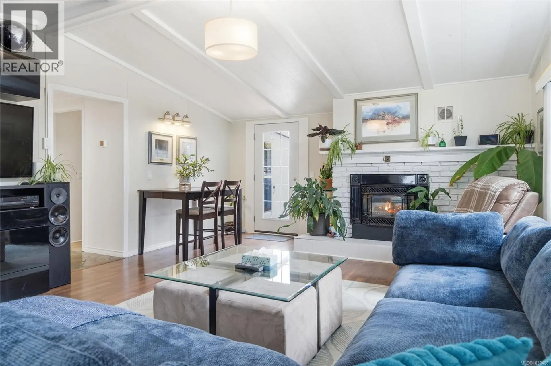 Property at #2 124 Cooper Rd, View Royal, BC